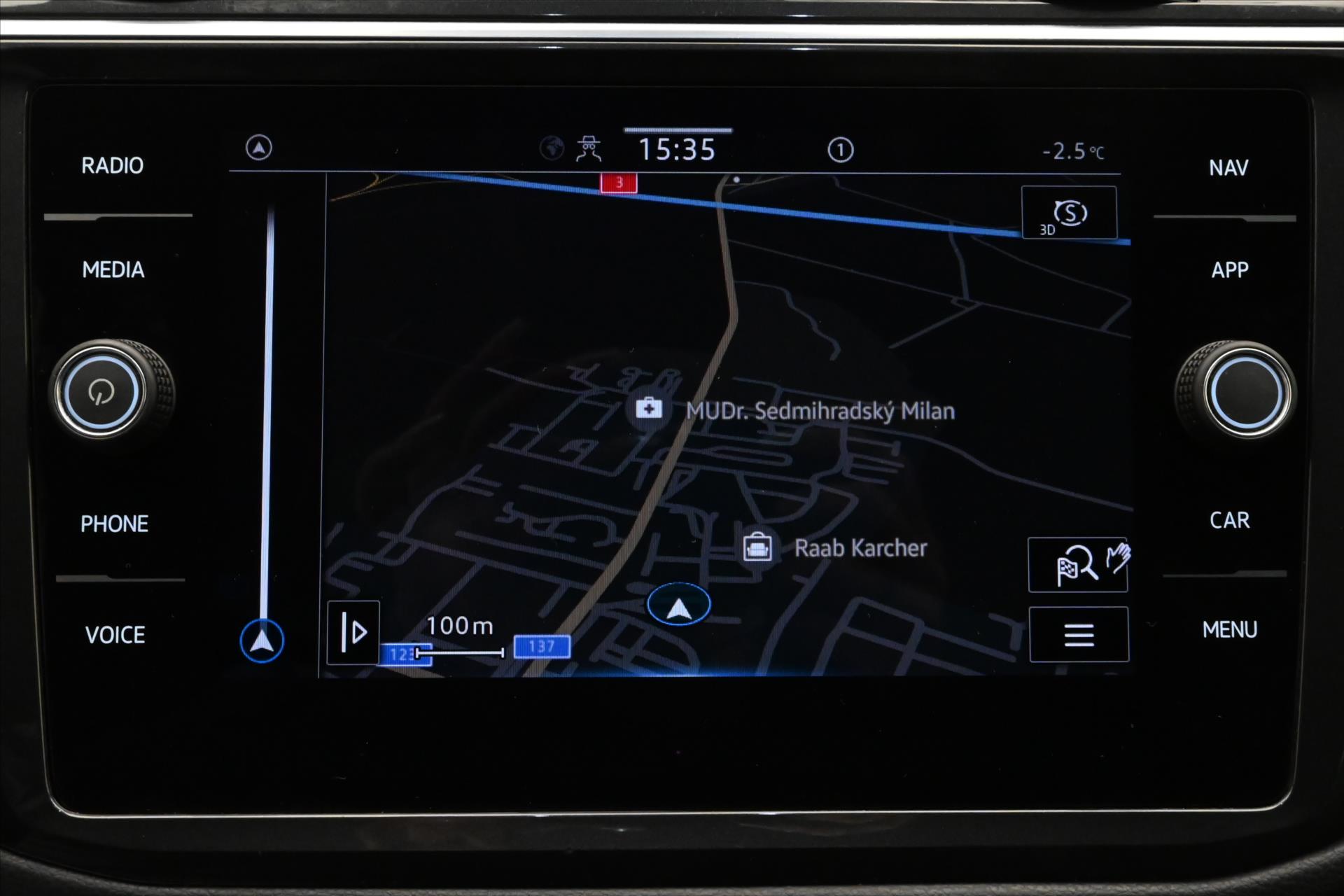 Hlavní fotografie vozu Volkswagen Tiguan 2,0 TDI 110 kW DSG Life Záruka až 5 let (19)