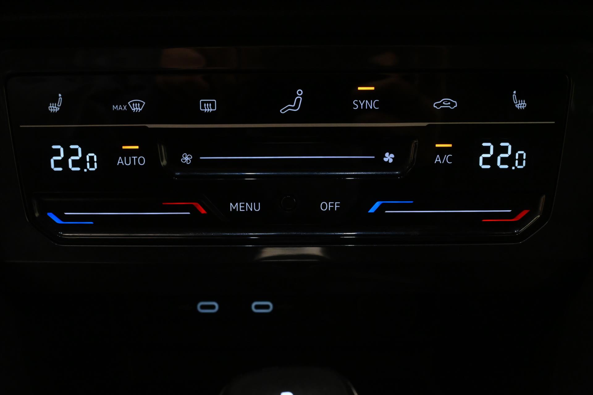 Hlavní fotografie vozu Volkswagen Tiguan 2,0 TDI 110 kW DSG Life Záruka až 5 let (21)