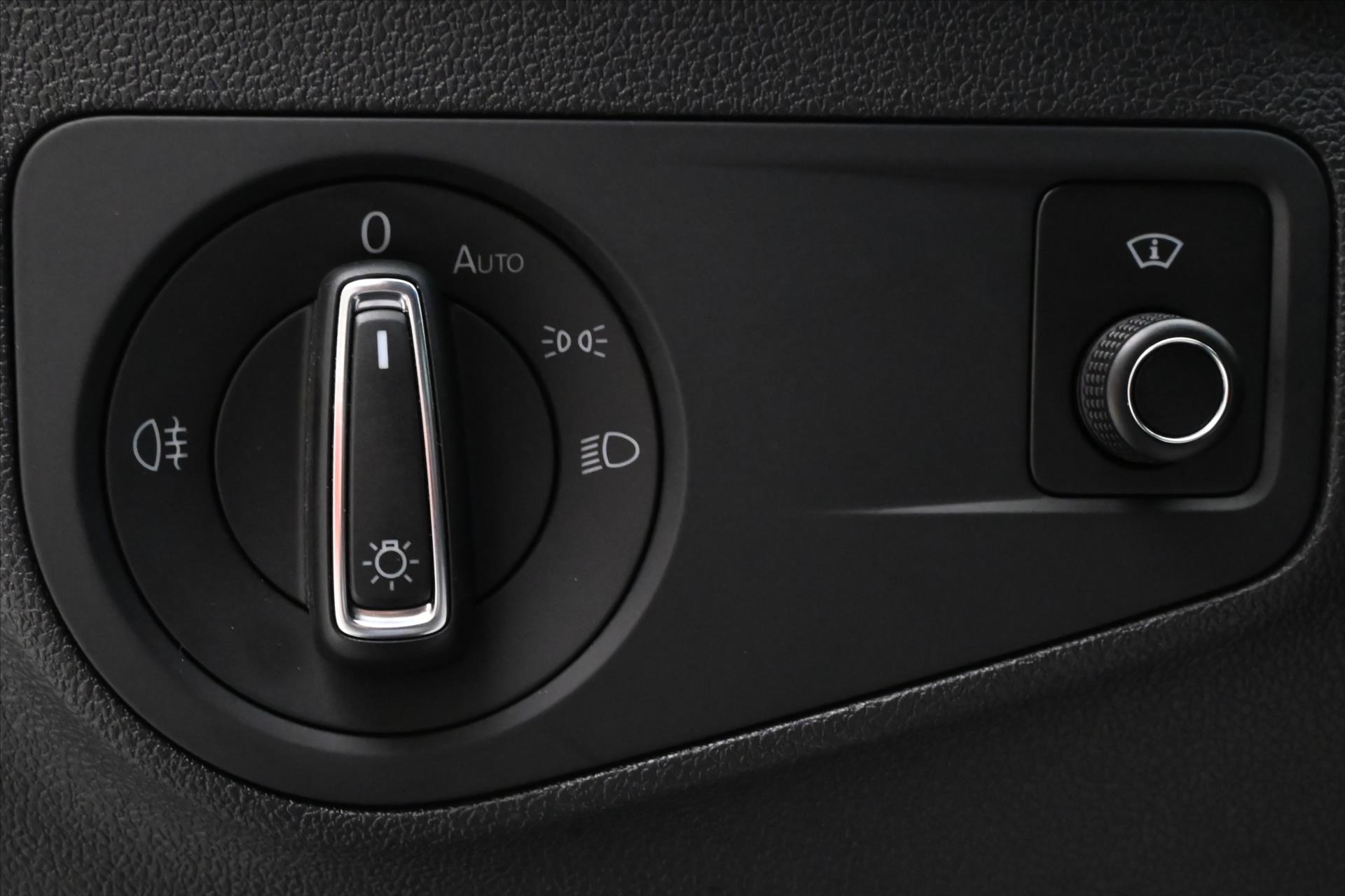 Hlavní fotografie vozu Volkswagen Tiguan 2,0 TDI 110 kW DSG Life Záruka až 5 let (26)