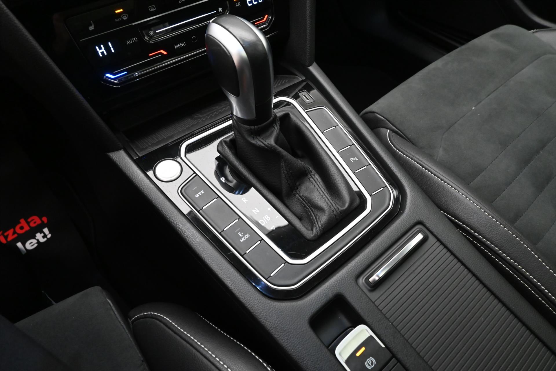 Hlavní fotografie vozu Volkswagen Passat 1,4 GTE 160kW PHEV DSG Záruka až 5 let (23)