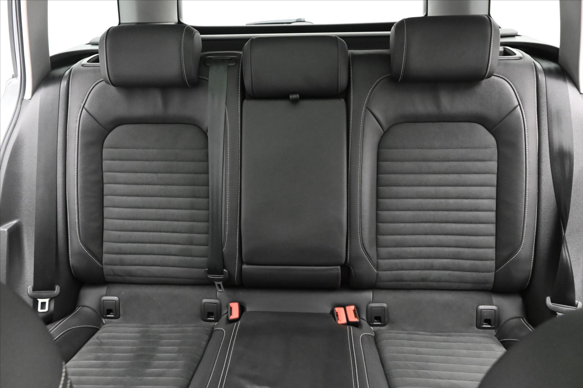 Hlavní fotografie vozu Volkswagen Passat 1,4 GTE 160kW PHEV DSG Záruka až 5 let (28)