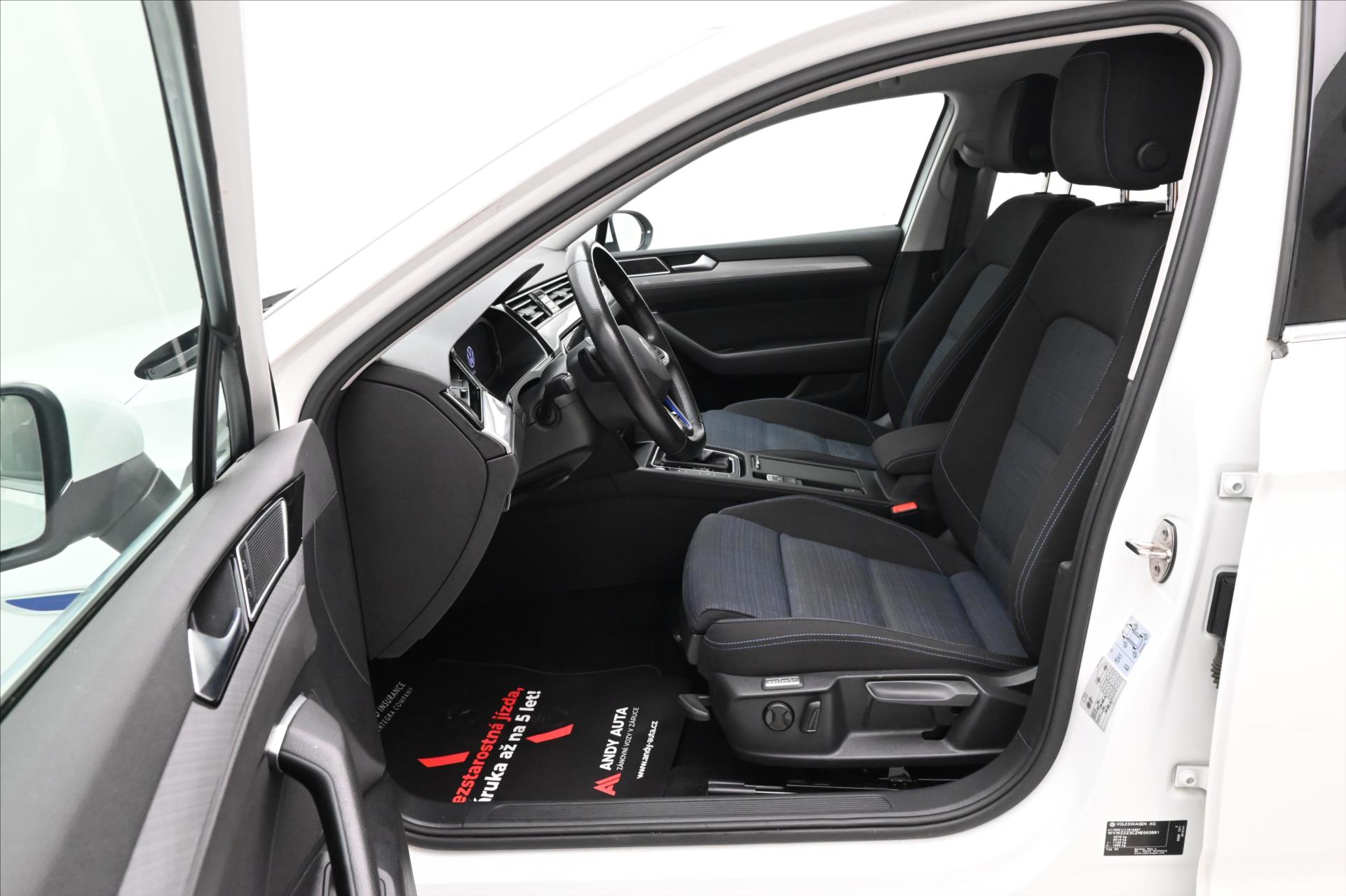 Hlavní fotografie vozu Volkswagen Passat 1,4 GTE 160 kW DSG Plug-IN Hybrid Záruka až 5 let (13)