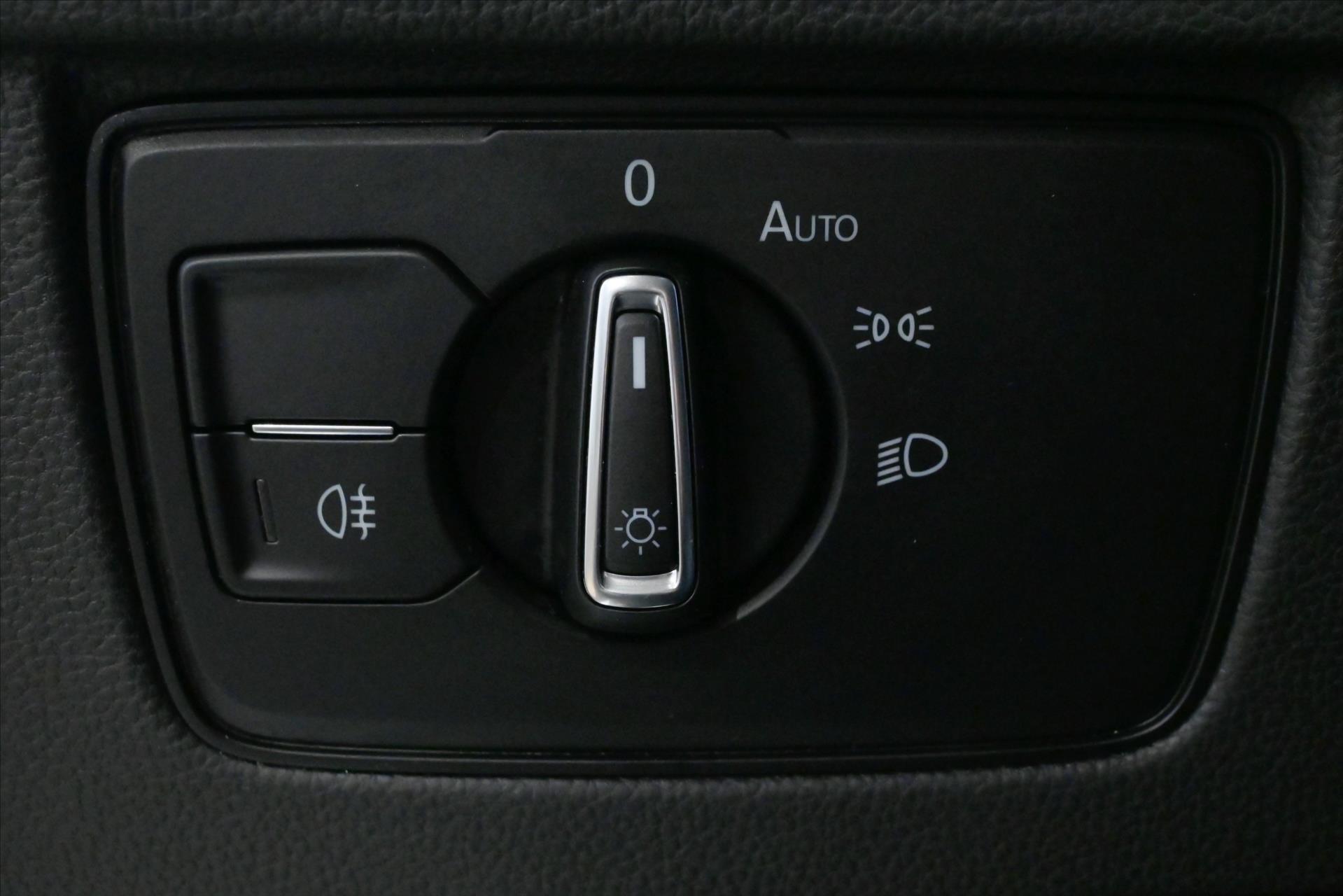 Hlavní fotografie vozu Volkswagen Passat 1,4 GTE 160 kW DSG Plug-IN Hybrid Záruka až 5 let (25)