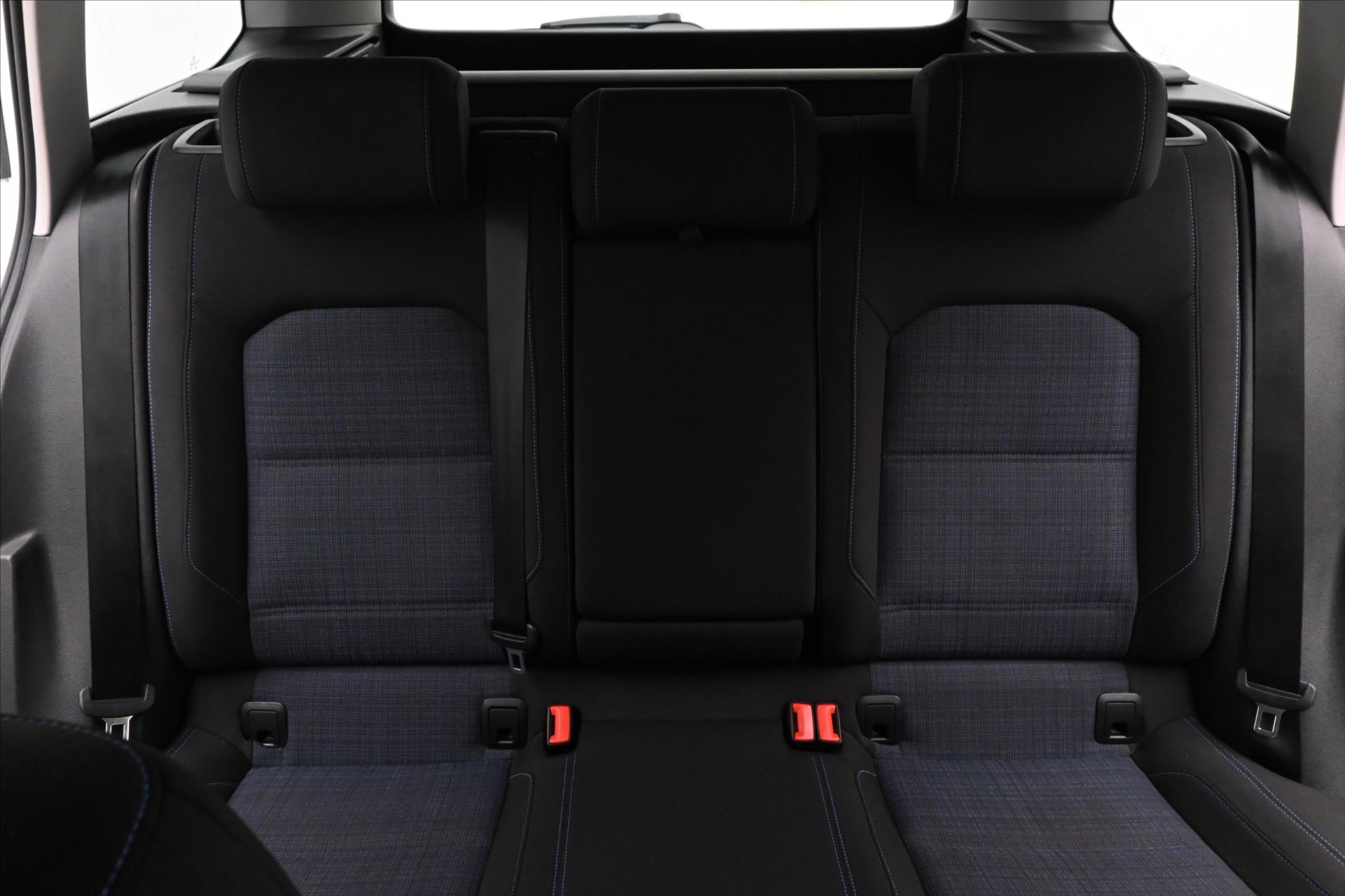 Hlavní fotografie vozu Volkswagen Passat 1,4 GTE 160 kW PHEV DSG Záruka až 5 let (27)