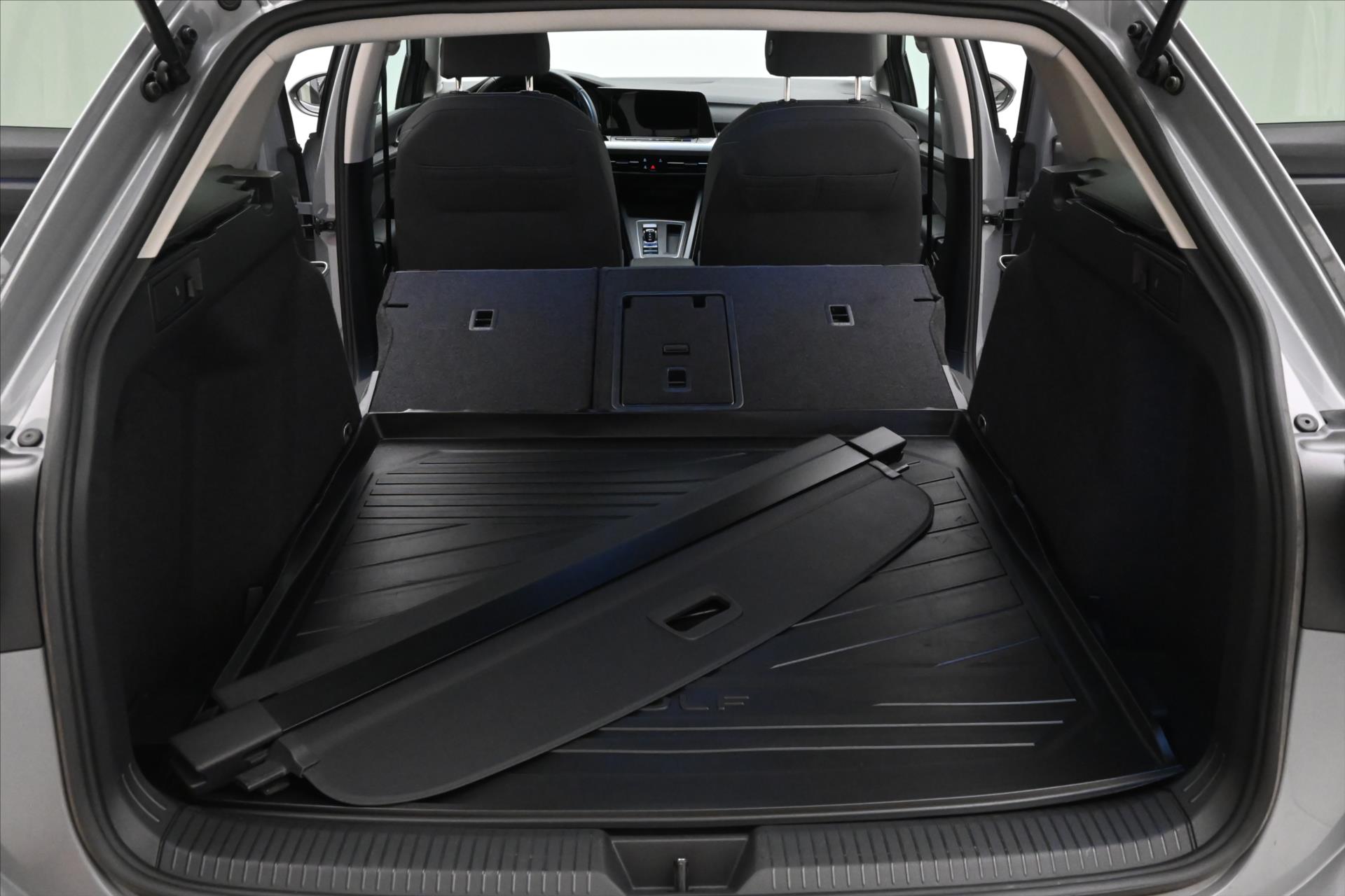 Hlavní fotografie vozu Volkswagen Golf 1,5 eTSI 96 kW DSG Life Business Záruka až 5 let (11)