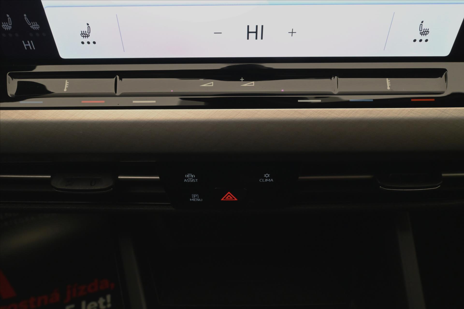 Hlavní fotografie vozu Volkswagen Golf 1,5 eTSI 96 kW DSG Life Business Záruka až 5 let (20)