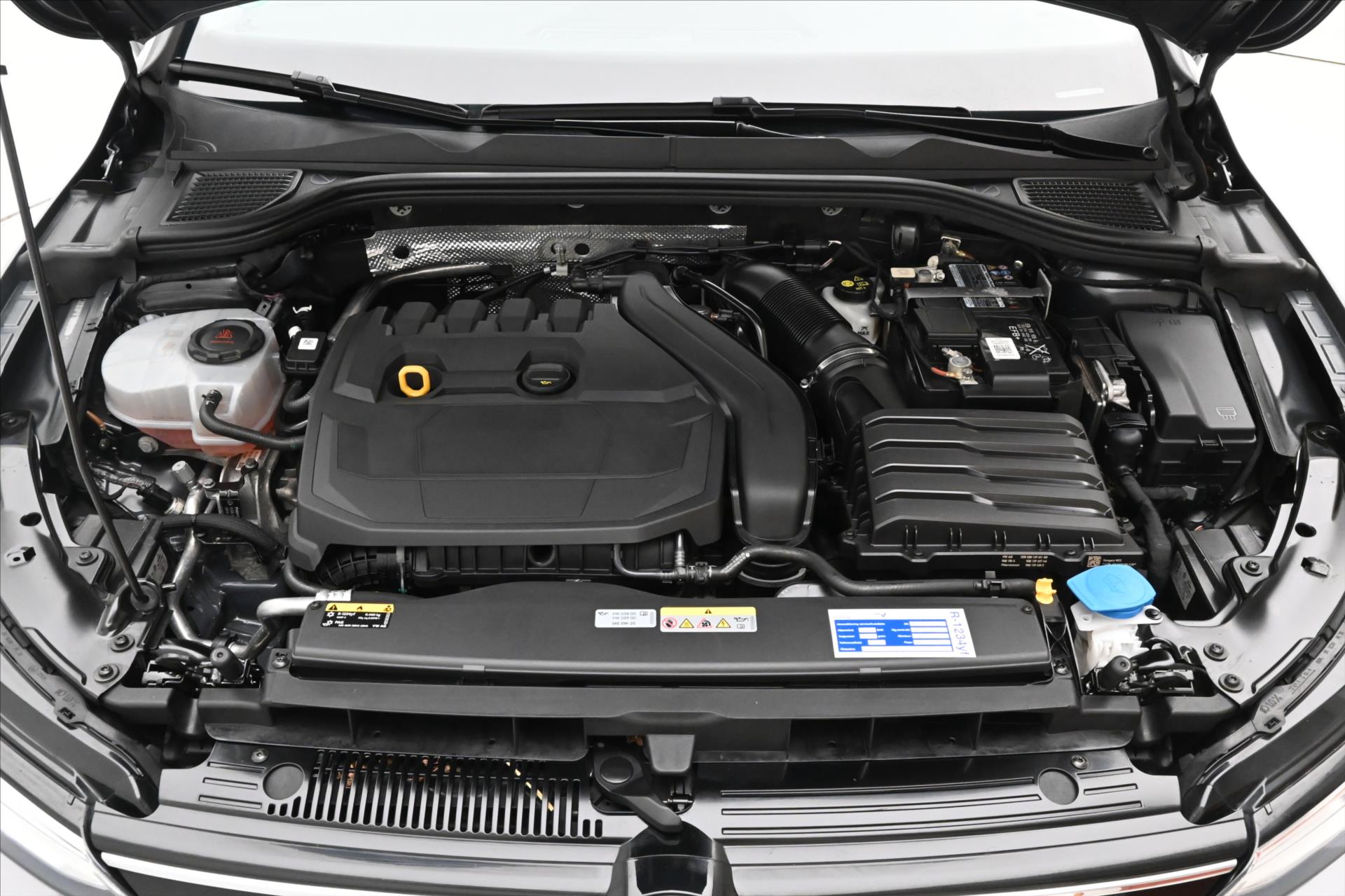 Hlavní fotografie vozu Volkswagen Golf 1,5 eTSI 96 kW DSG Life Business Záruka až 5 let (9)