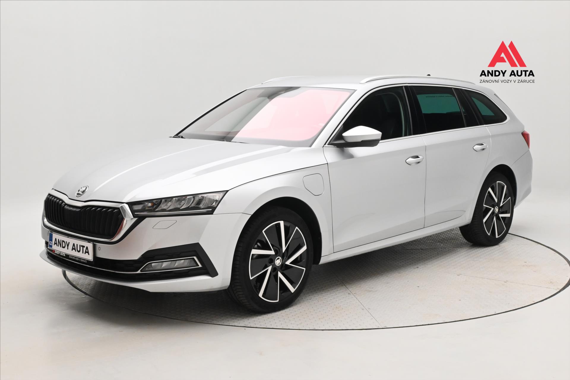 Škoda Octavia 1,4 TSI iV 150kW DSG Business Záruka až 5 let