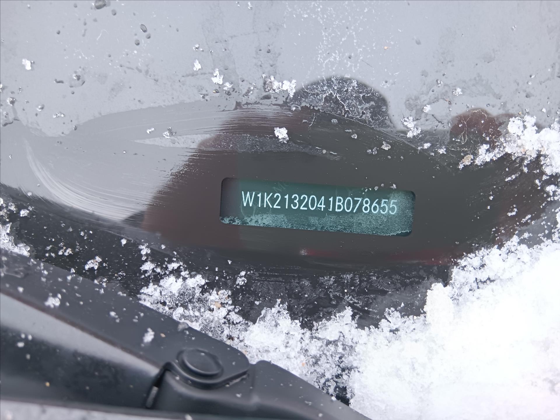 Hlavní fotografie vozu Mercedes-Benz Třídy E 2,0 220d  147kW AMGLINE Vůz připravujeme k prodeji (2)