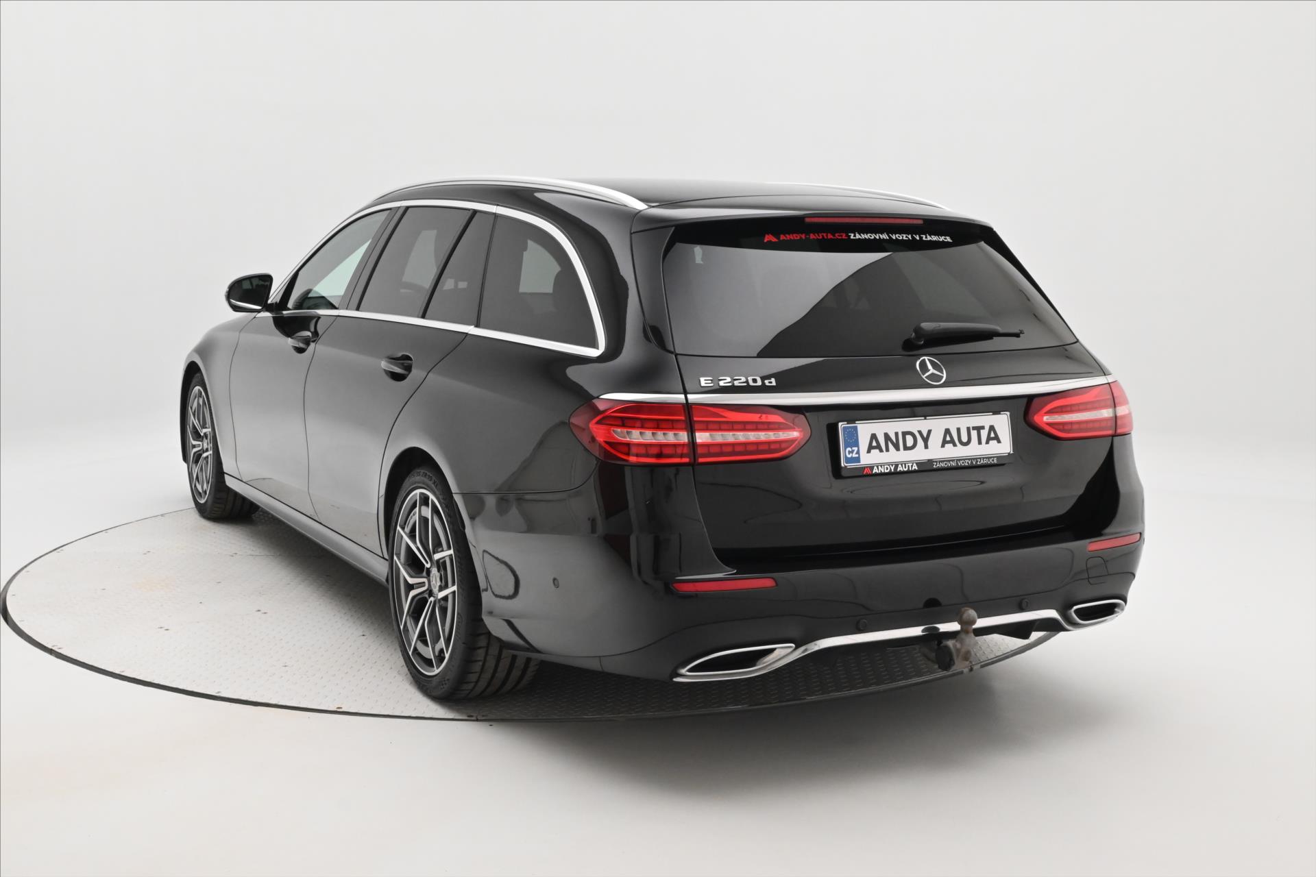 Hlavní fotografie vozu Mercedes-Benz Třídy E 2,0 220d 147kW AMGLINE Záruka až 5 let (7)