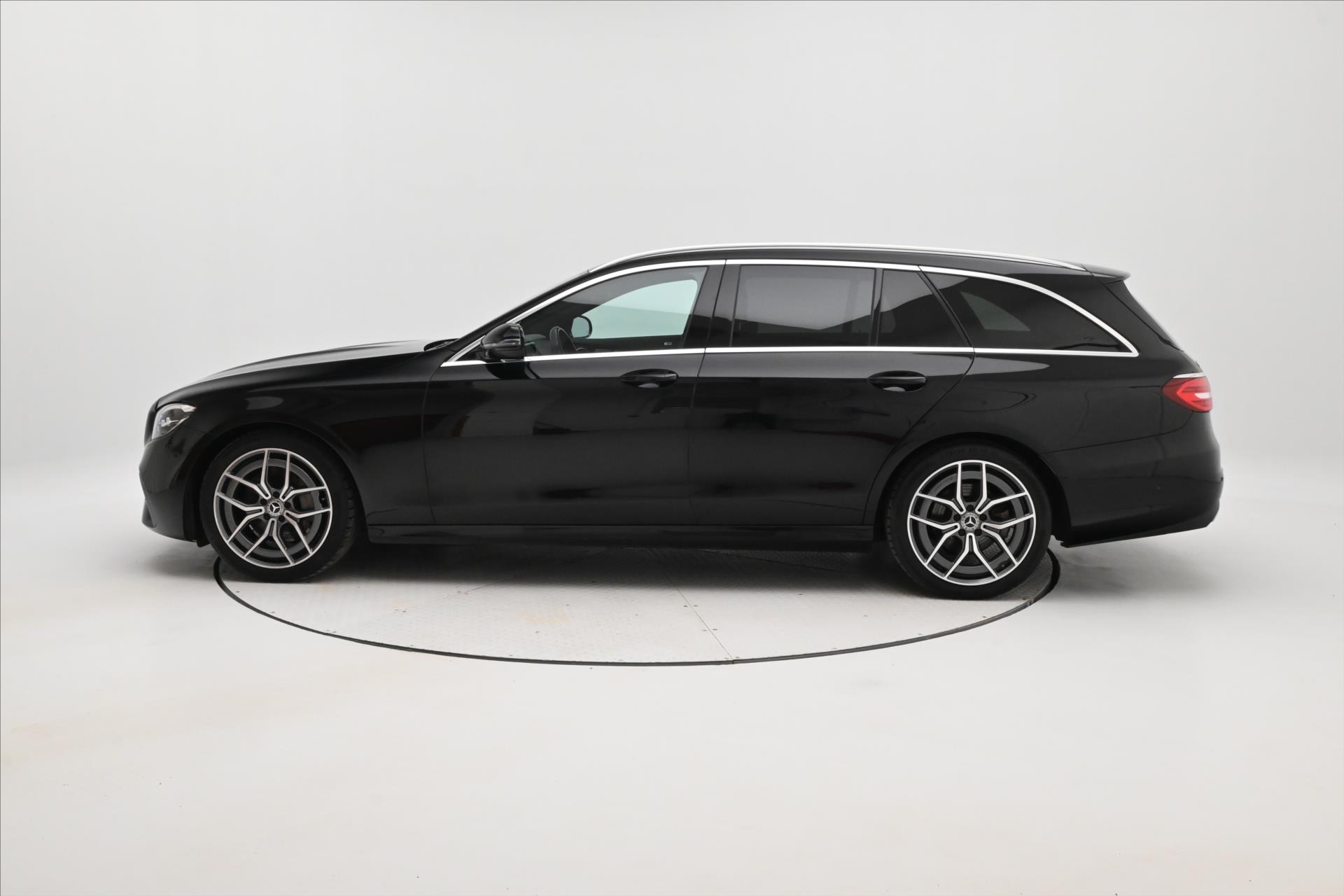 Hlavní fotografie vozu Mercedes-Benz Třídy E 2,0 220d 147kW AMGLINE Záruka až 5 let (8)