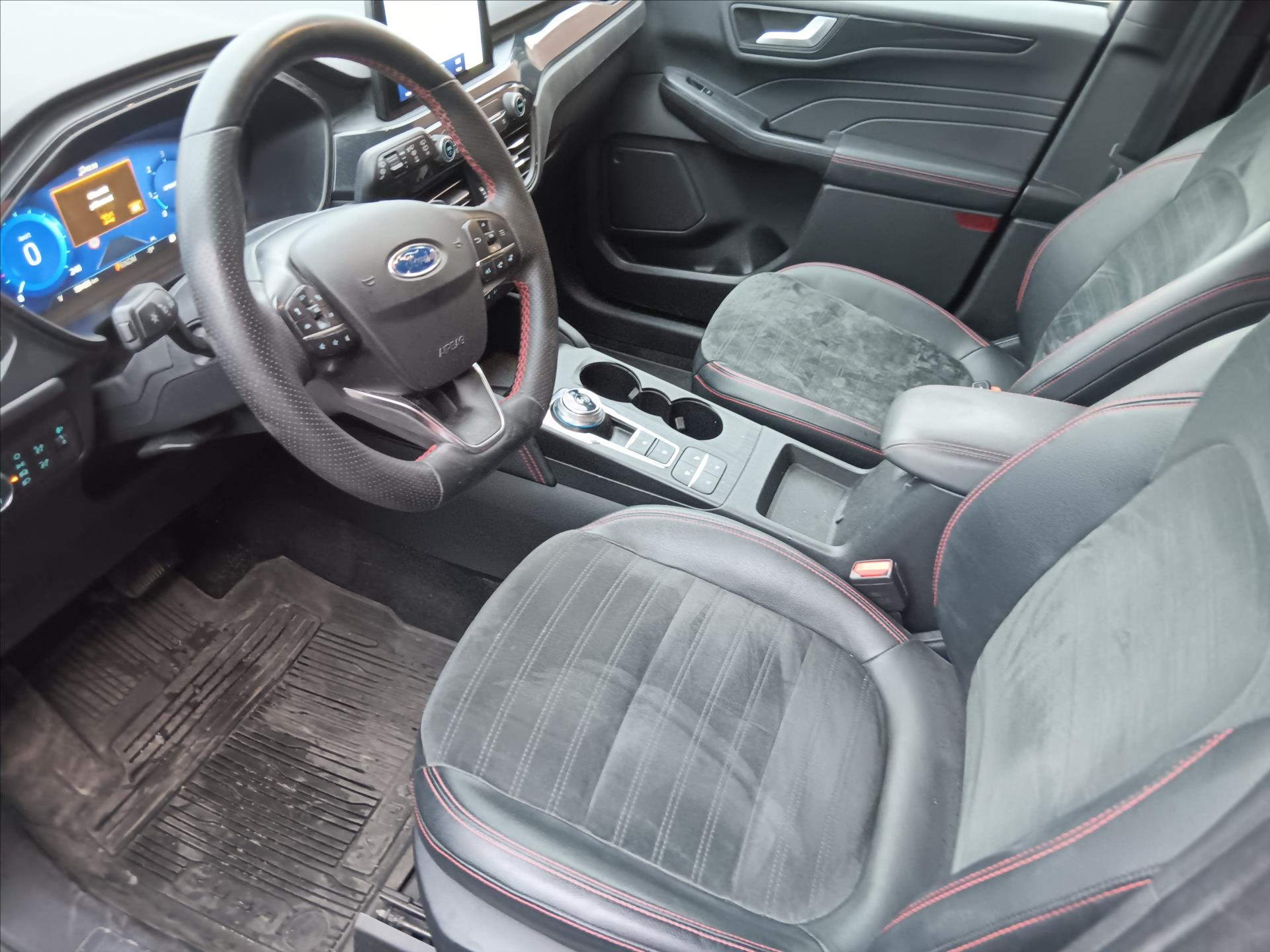 Main photo of the car Ford Kug 2.0 EcoBlue AT8 4WD STlineX We are preparing the car for sale (3)