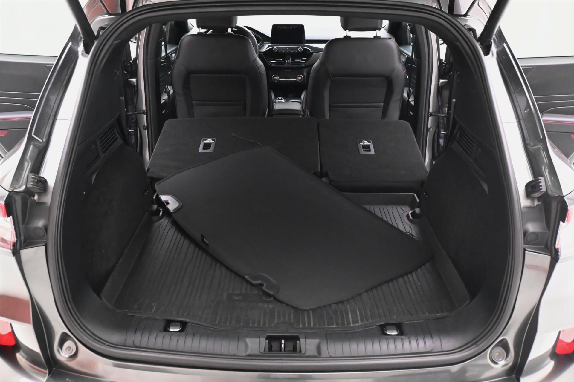 Hlavní fotografie vozu Ford Kuga 2,0 EcoBlue ST Line X AT8 4WD Záruka až 5 let (11)