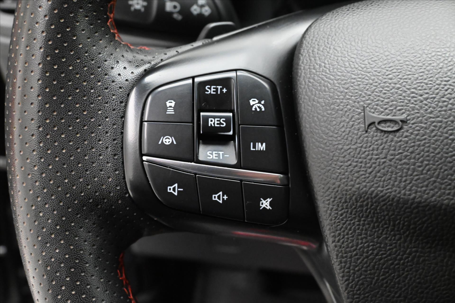 Hlavní fotografie vozu Ford Kuga 2,0 EcoBlue ST Line X AT8 4WD Záruka až 5 let (22)