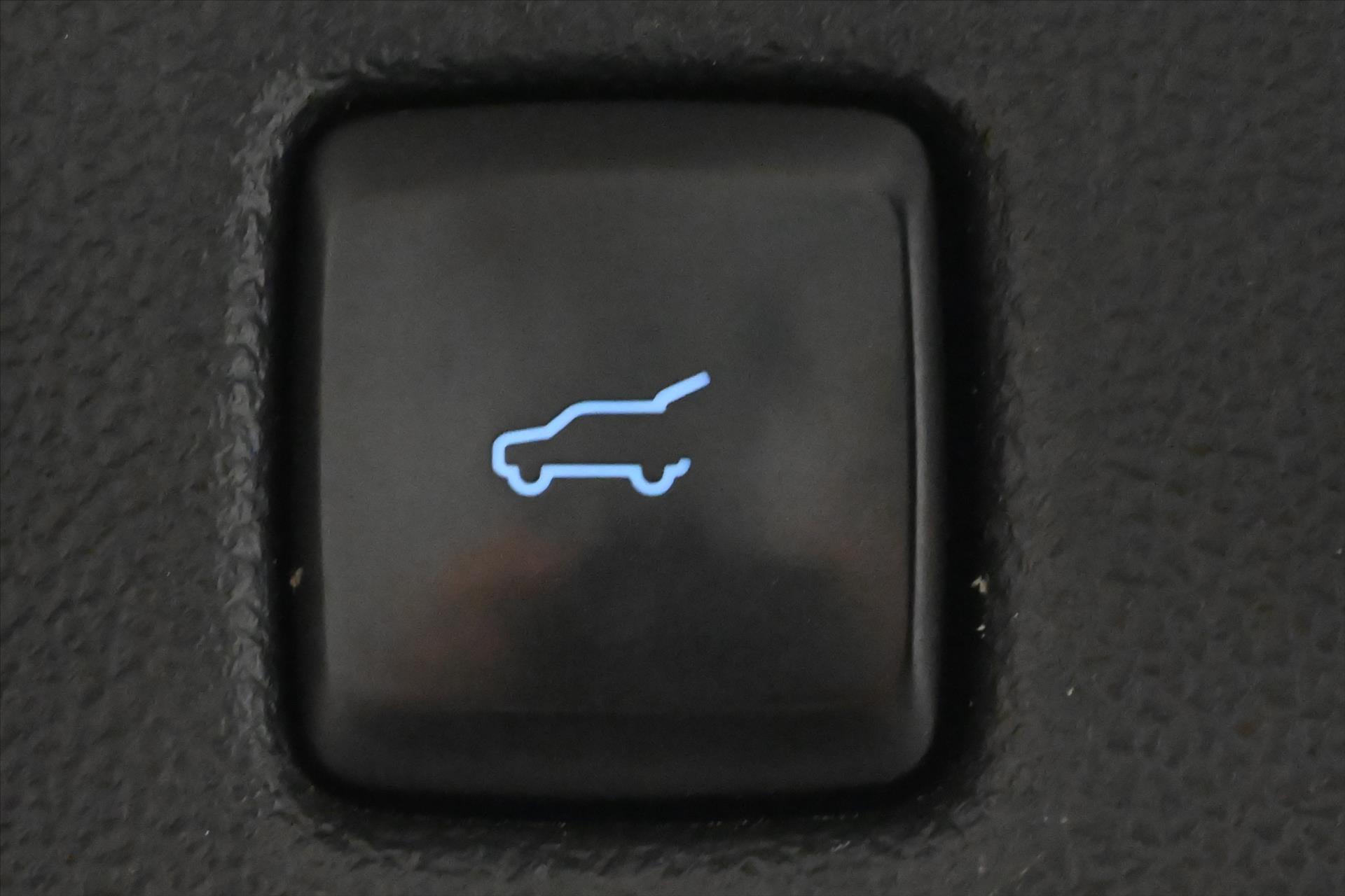 Hlavní fotografie vozu Ford Kuga 2,0 EcoBlue ST Line X AT8 4WD Záruka až 5 let (26)