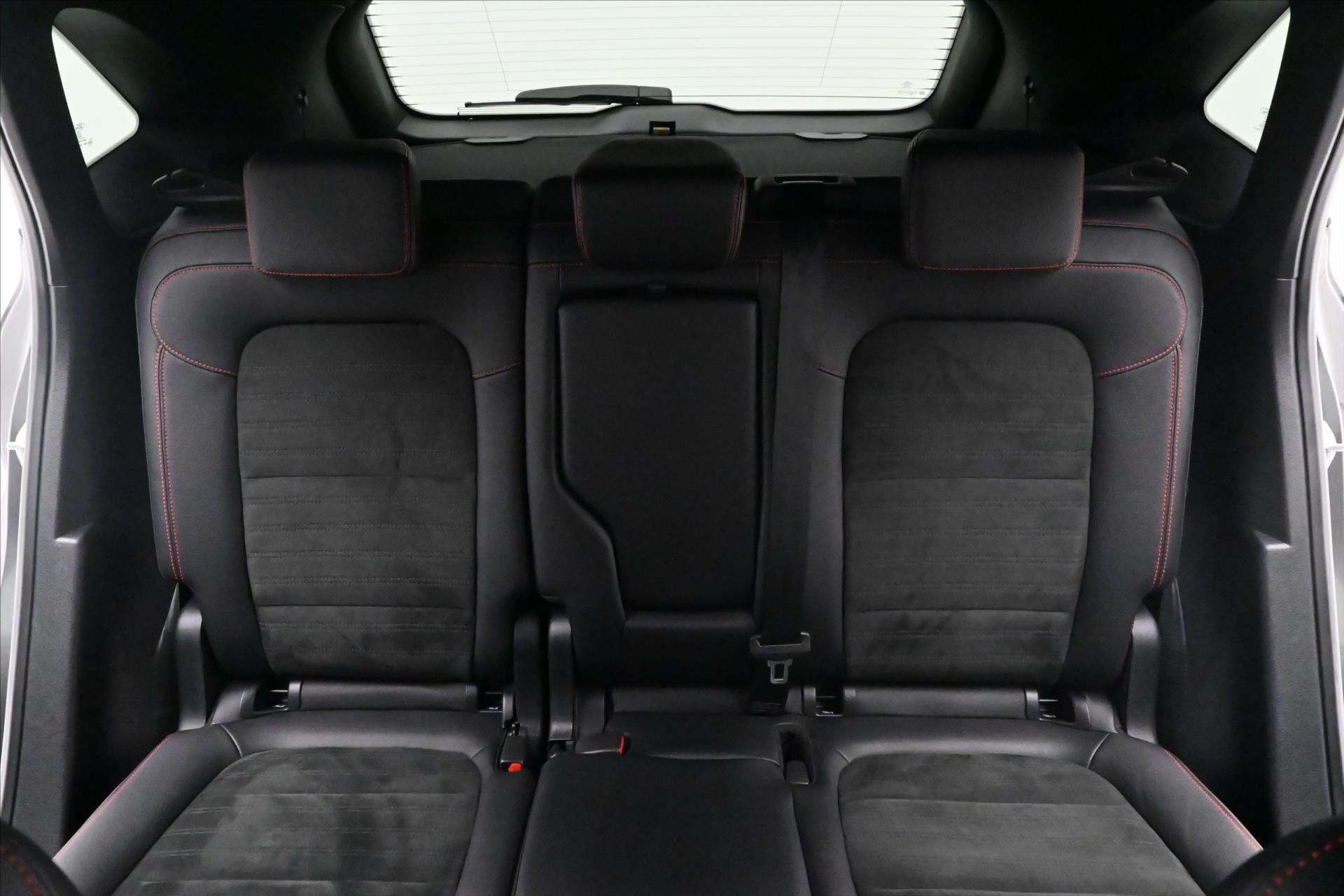 Hlavní fotografie vozu Ford Kuga 2,0 EcoBlue ST Line X AT8 4WD Záruka až 5 let (27)