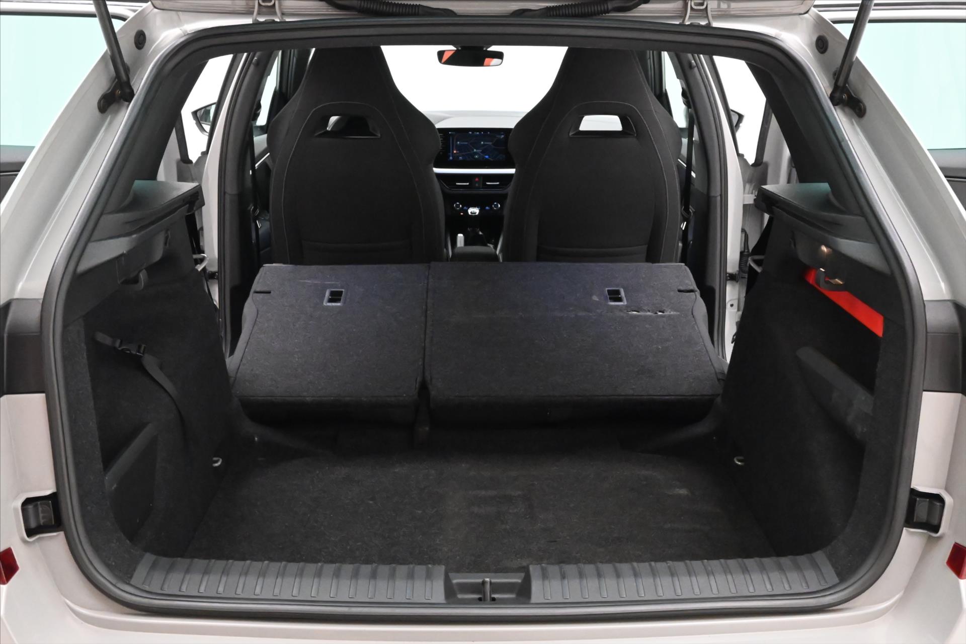 Hlavní fotografie vozu Škoda Kamiq 1,0 TSI 81 kW Sport Business Záruka až 5 let (11)