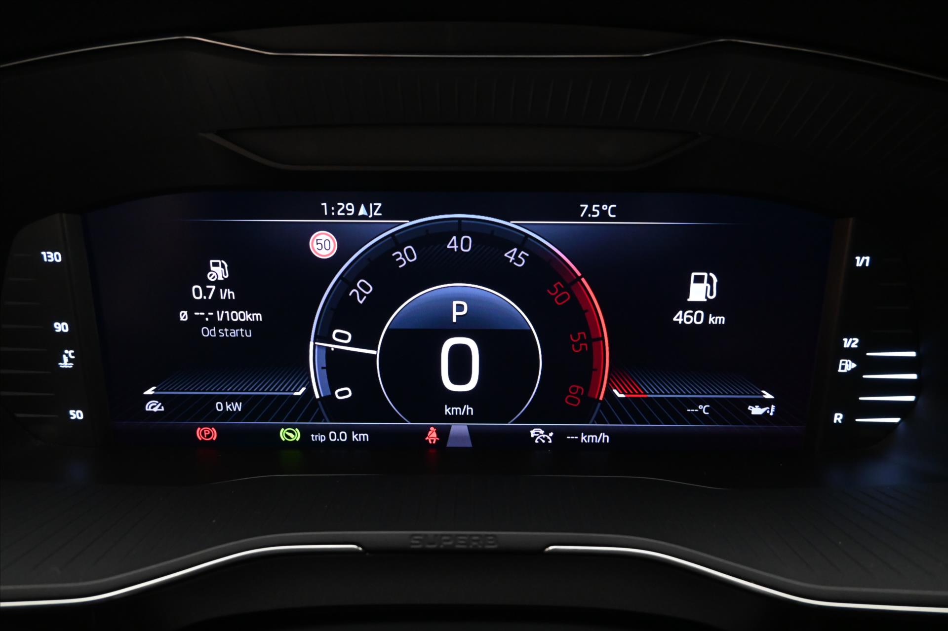 Hlavní fotografie vozu Škoda Superb 2,0 TDI 110kW DSG Executive Záruka až 5 let (16)