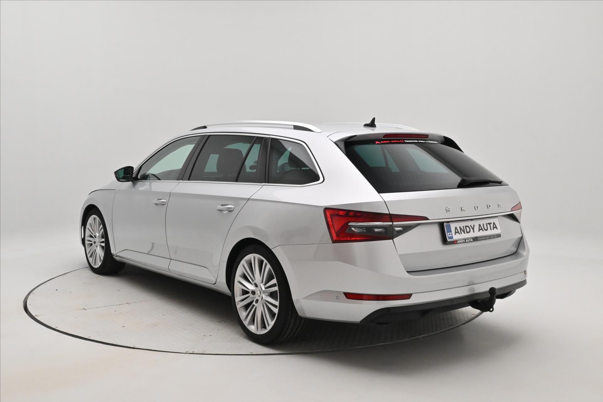 Hlavní fotografie vozu Škoda Superb 2,0 TDI 110kW DSG Executive Záruka až 5 let (7)