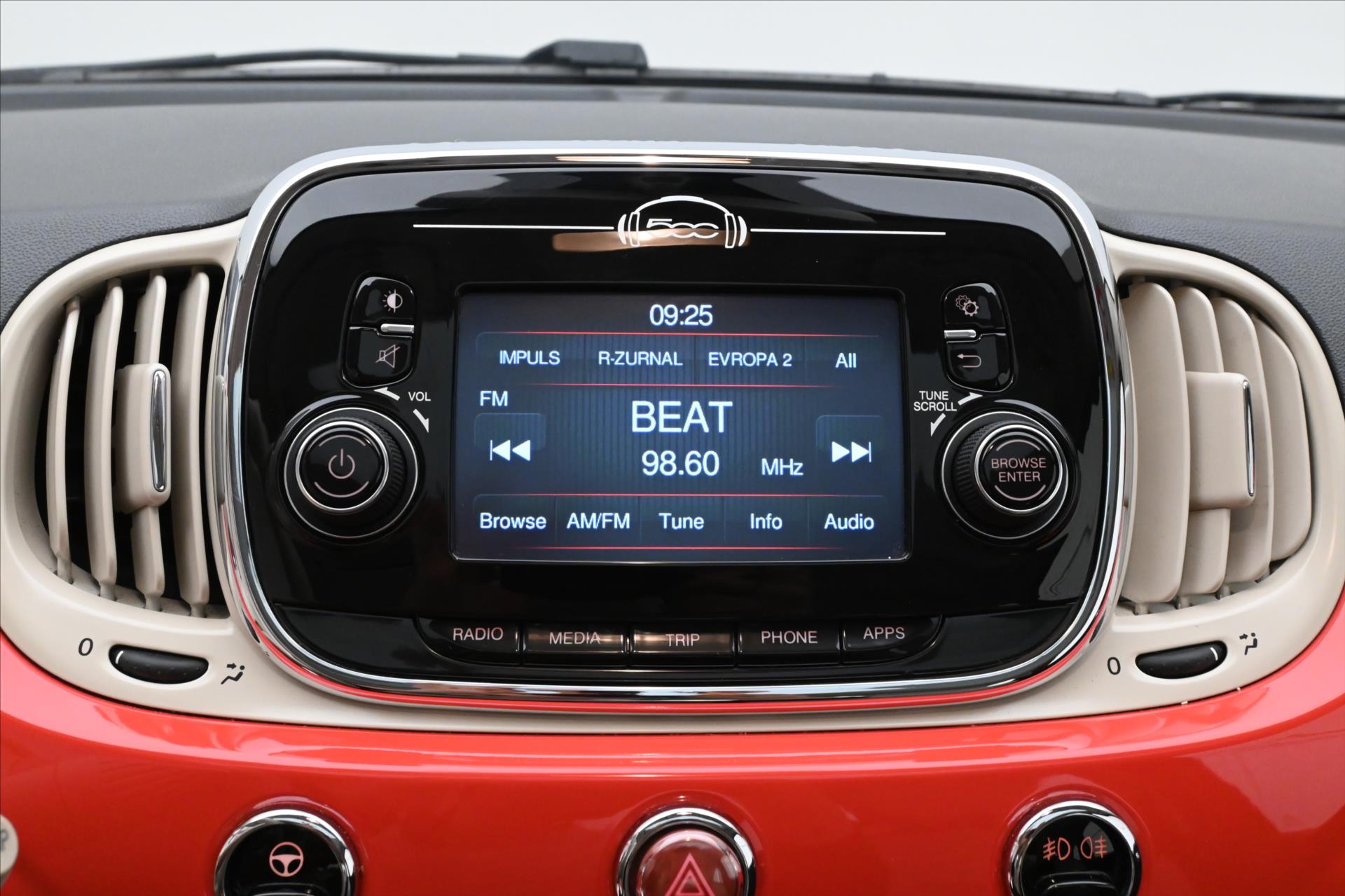 Hlavní fotografie vozu Fiat 500 1,2 i Plus 51Kw PANORAMA Záruka až 5 let (18)