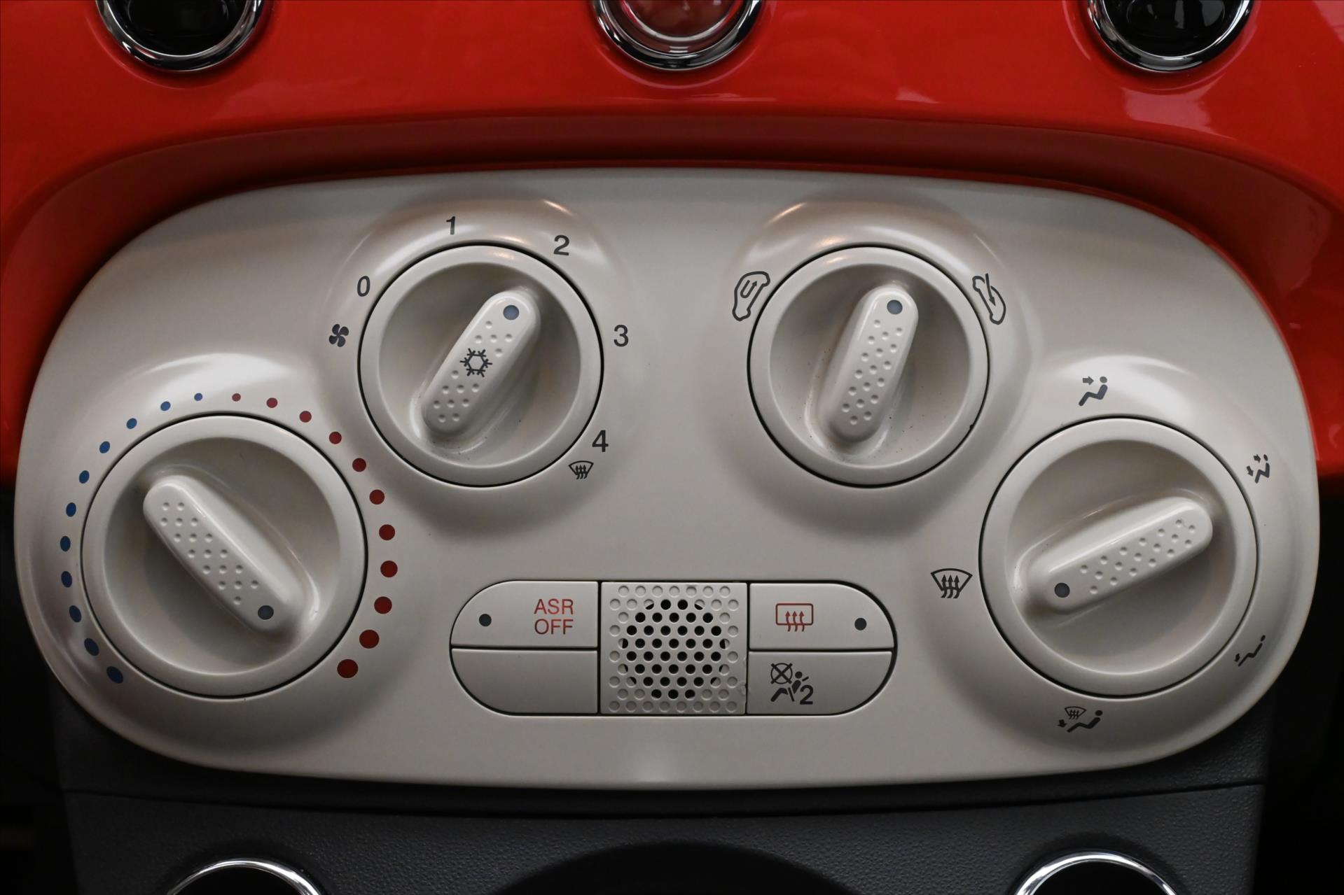 Hlavní fotografie vozu Fiat 500 1,2 i Plus 51Kw PANORAMA Záruka až 5 let (19)