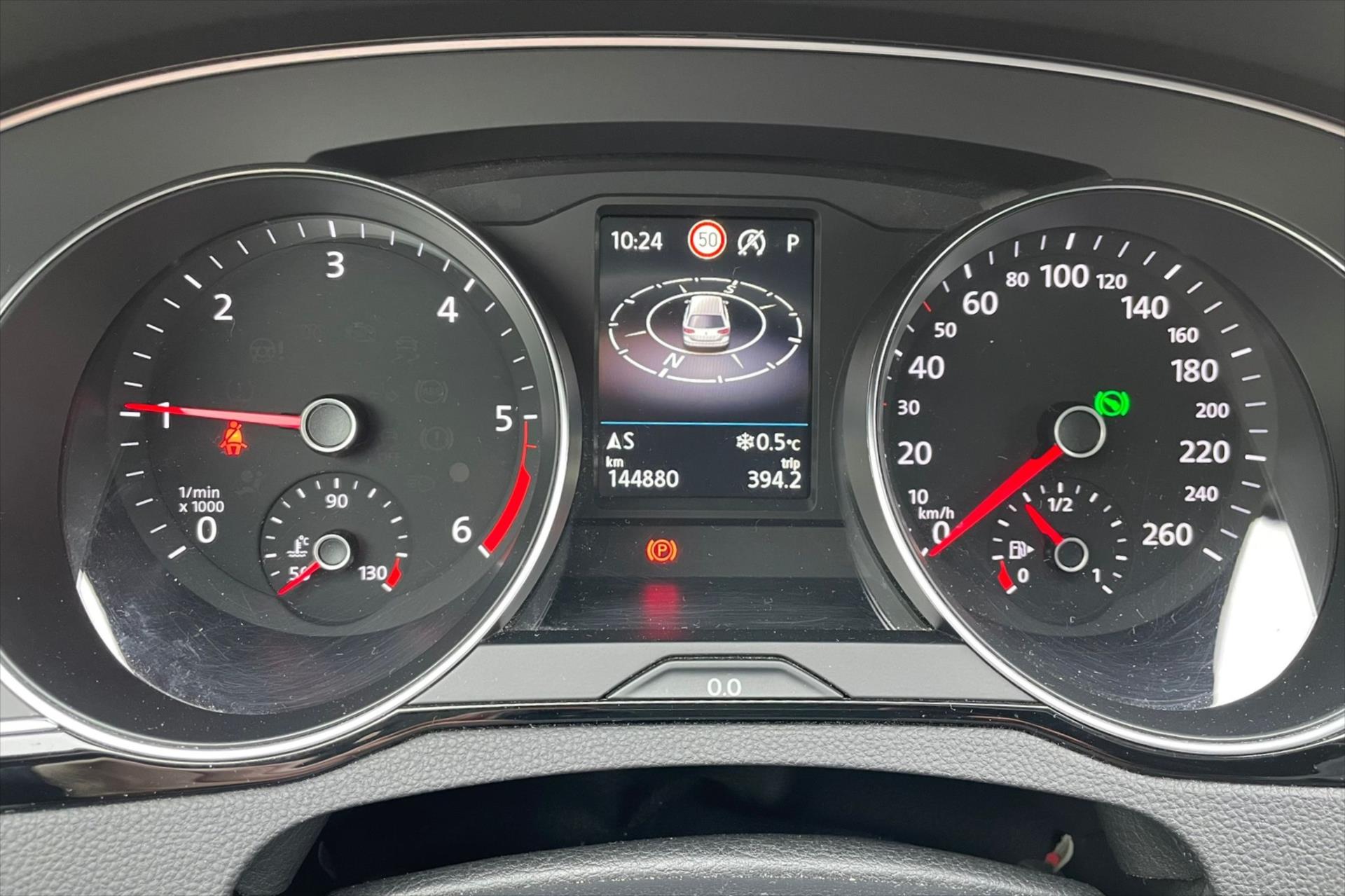 Hlavní fotografie vozu Volkswagen Passat 2,0 TDI 110 kW DSG BUSINESS VŮZ PŘIPRAUJEME K PRODEJI (3)