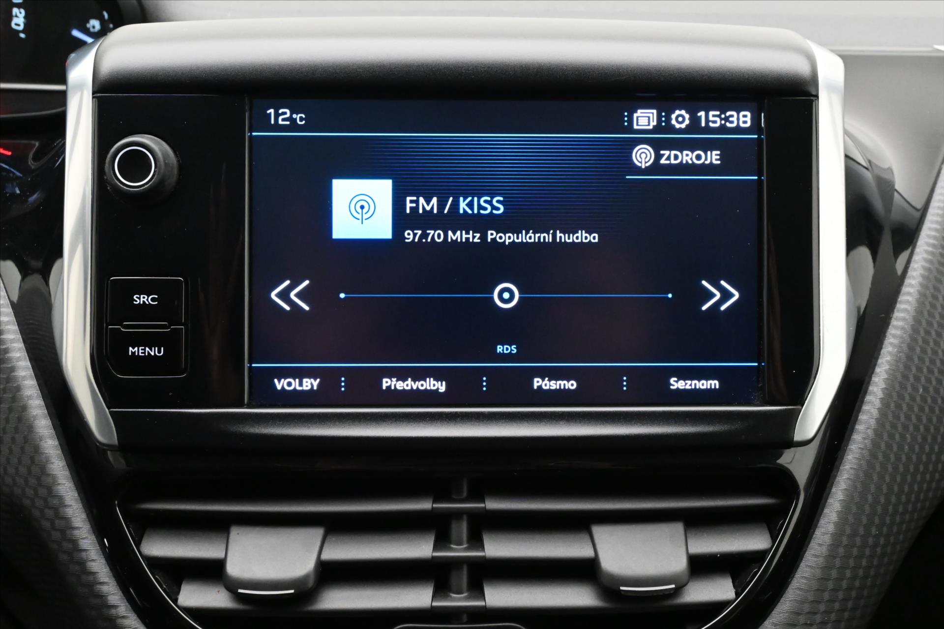 Hlavní fotografie vozu Peugeot 2008 1,2 PureTech 60 kW Digiklima Záruka až 5 let (19)