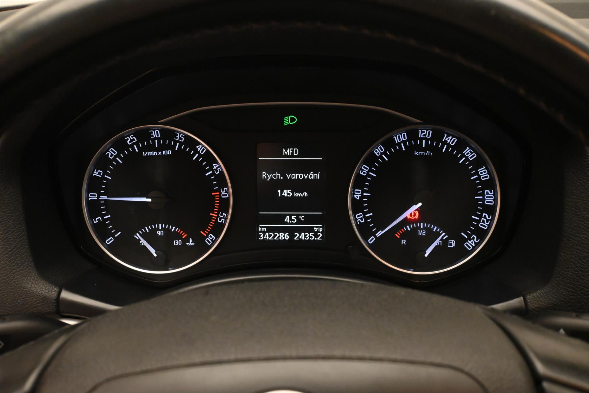 Main photo of the car Skoda Octavia 1.6 TDI 77kW Ambition Multifunction (16)