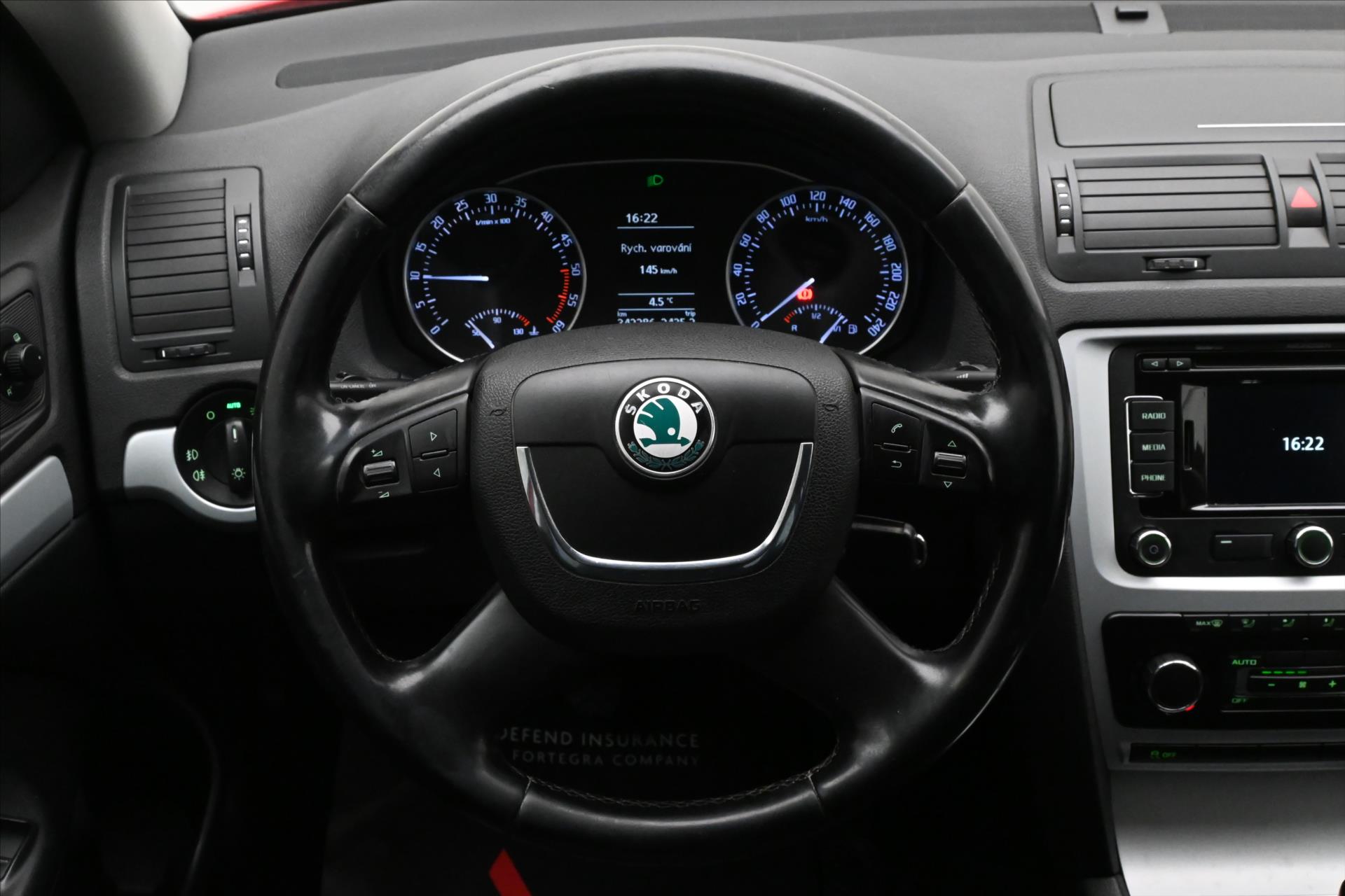 Main photo of the car Skoda Octavia 1.6 TDI 77kW Ambition Multifunction (18)