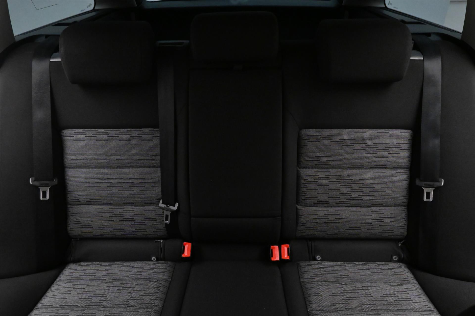 Main photo of the car Skoda Octavia 1.6 TDI 77kW Ambition Multifunction (25)