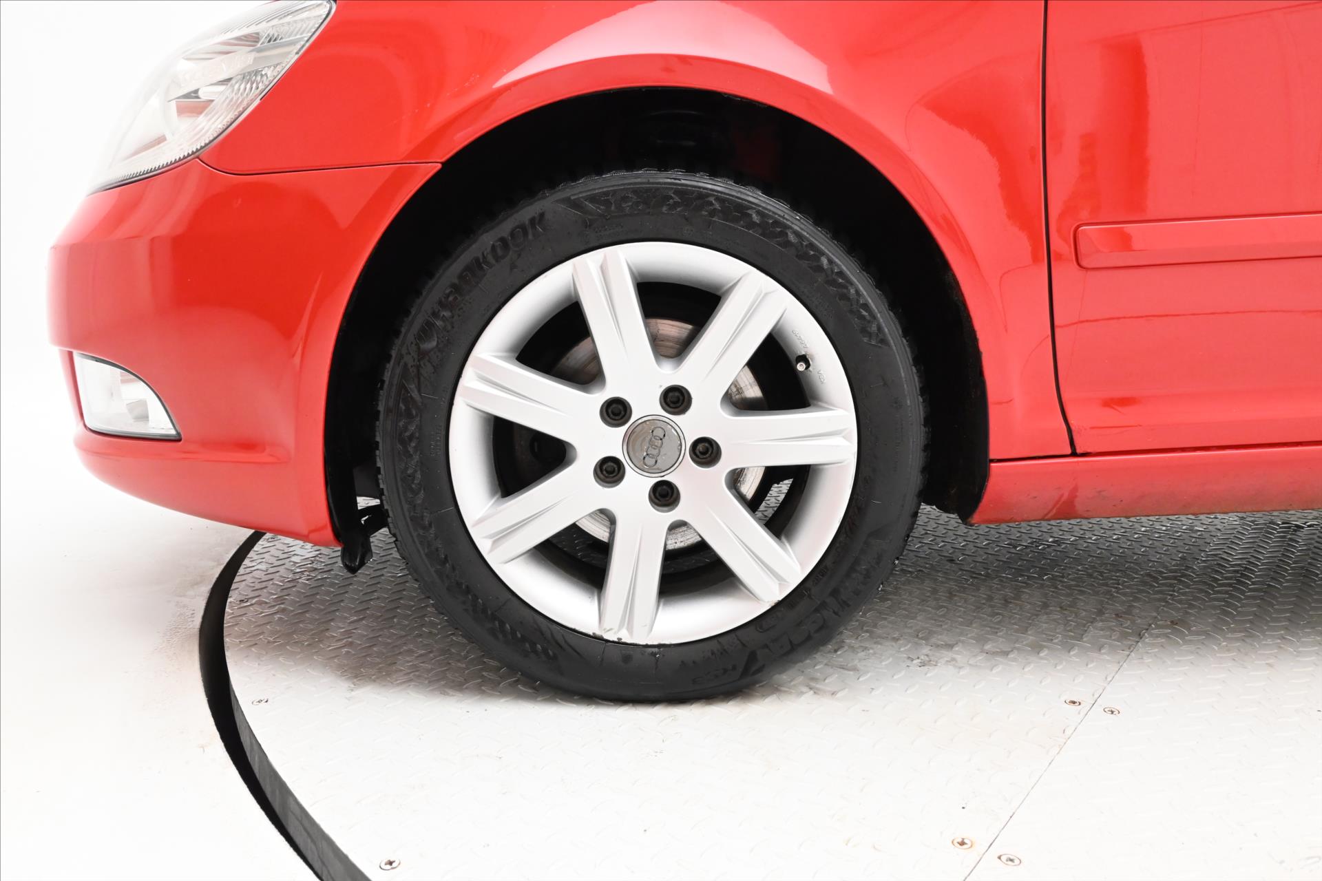 Main photo of the car Skoda Octavia 1.6 TDI 77kW Ambition Multifunction (28)