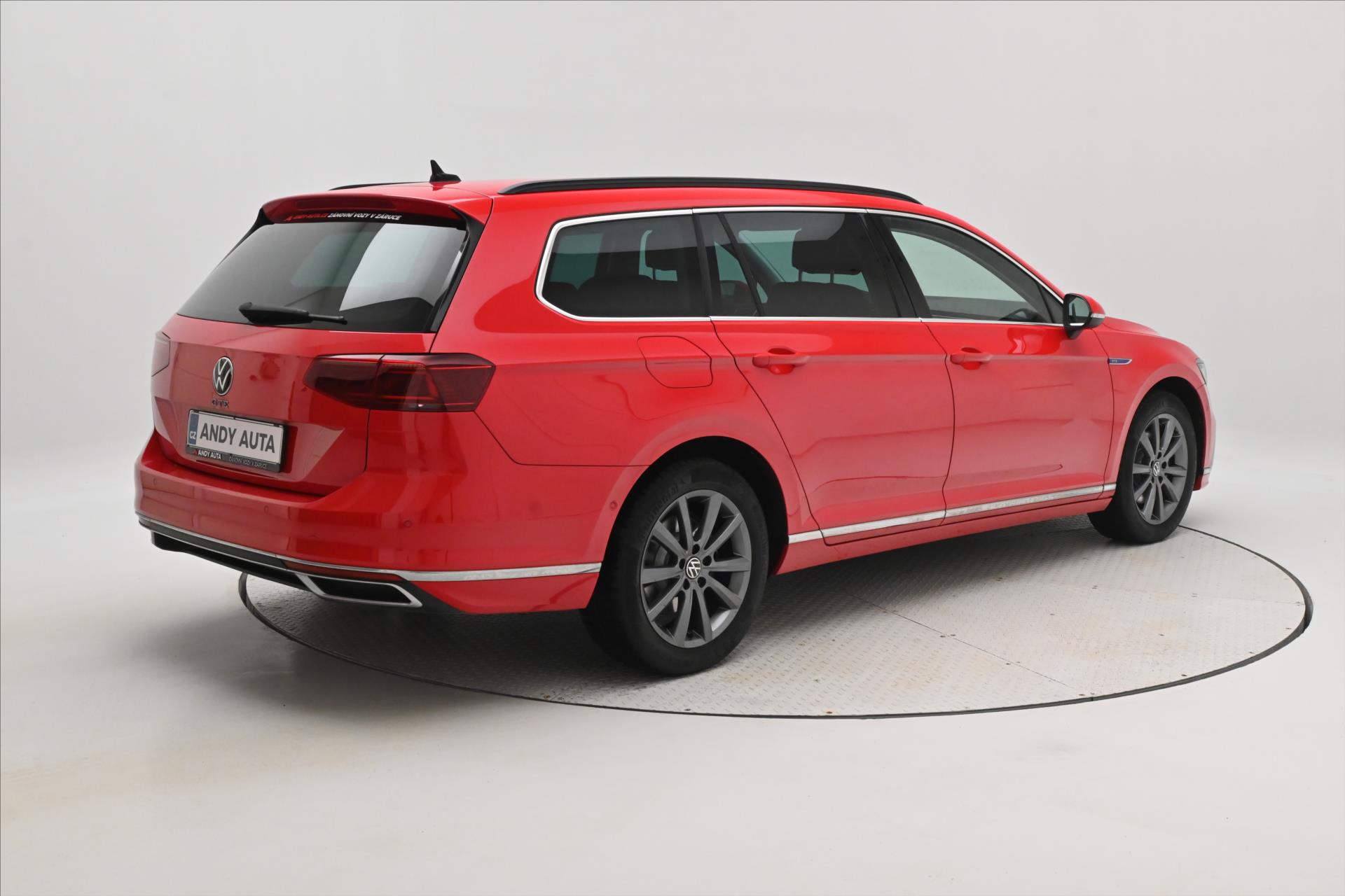 Hlavní fotografie vozu Volkswagen Passat 1,4 TSI GTE 160kW DSG Záruka až 5 let (5)