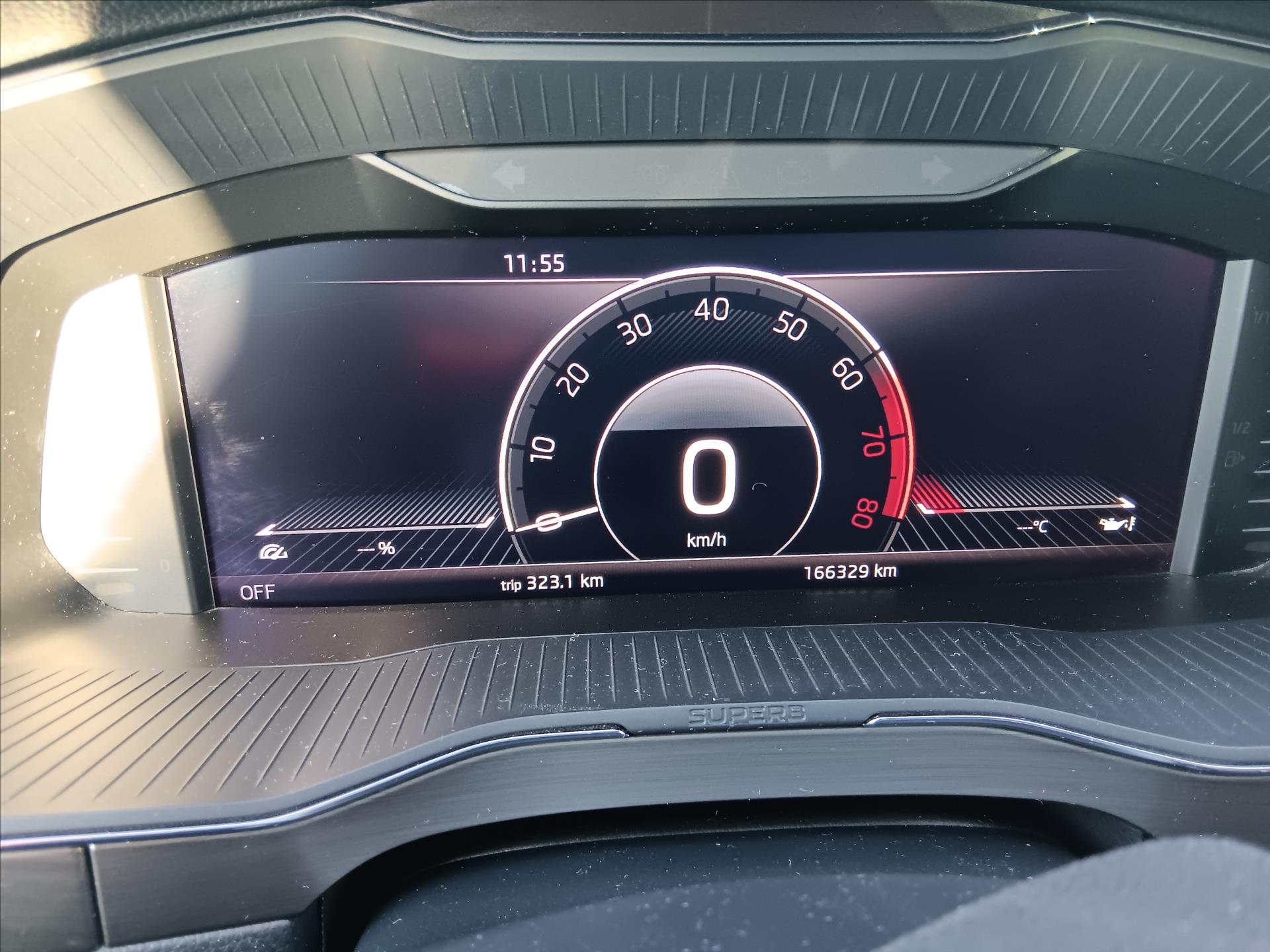 Hlavní fotografie vozu Škoda Superb 1,4 TSI iV 160 kW DSG Style VŮZ PŘIPRAVUJEME K PRODEJI (4)