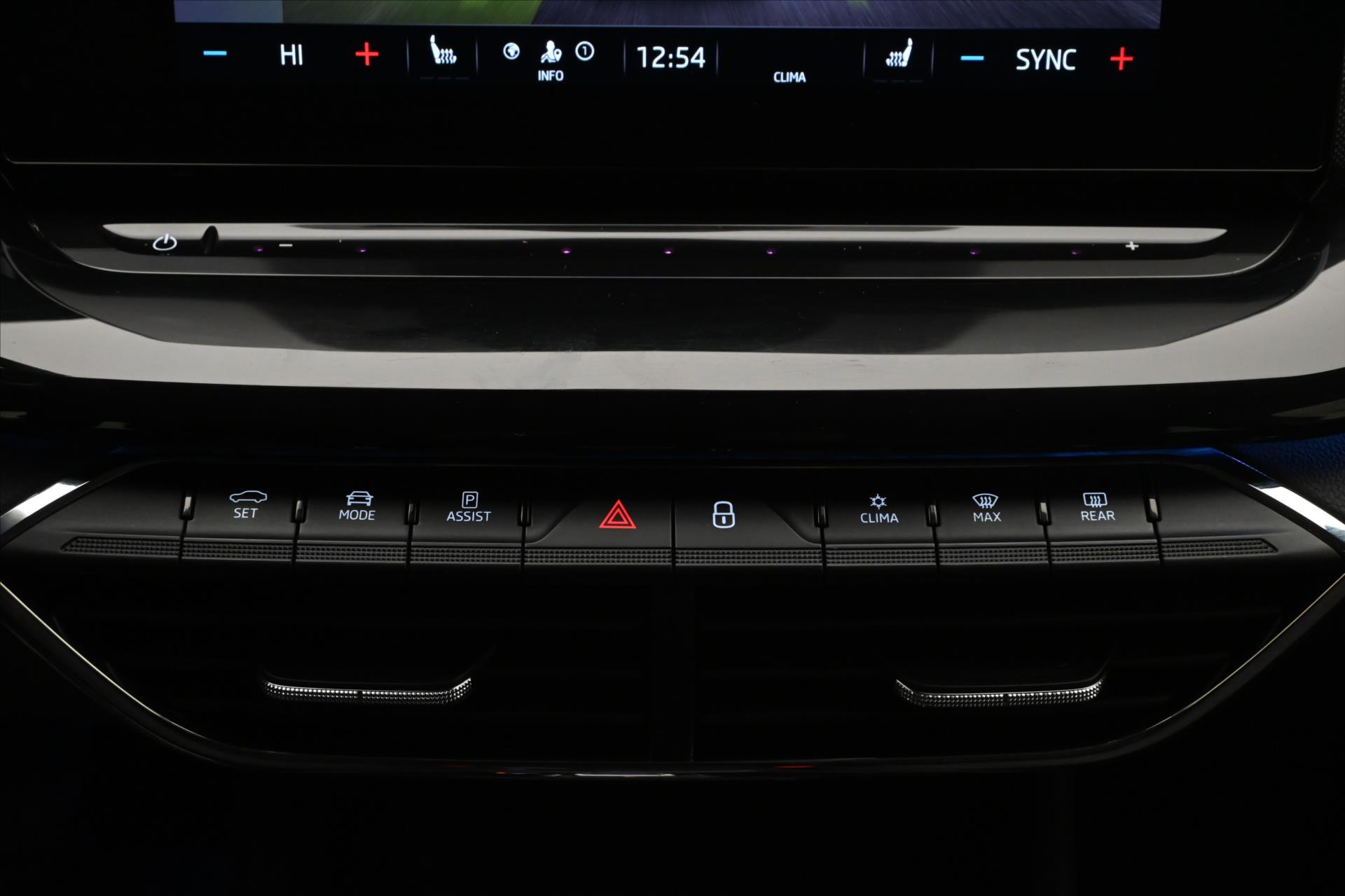 Hlavní fotografie vozu Škoda Octavia 2,0 TDI 110 kW DSG Style Záruka až 5 let (21)