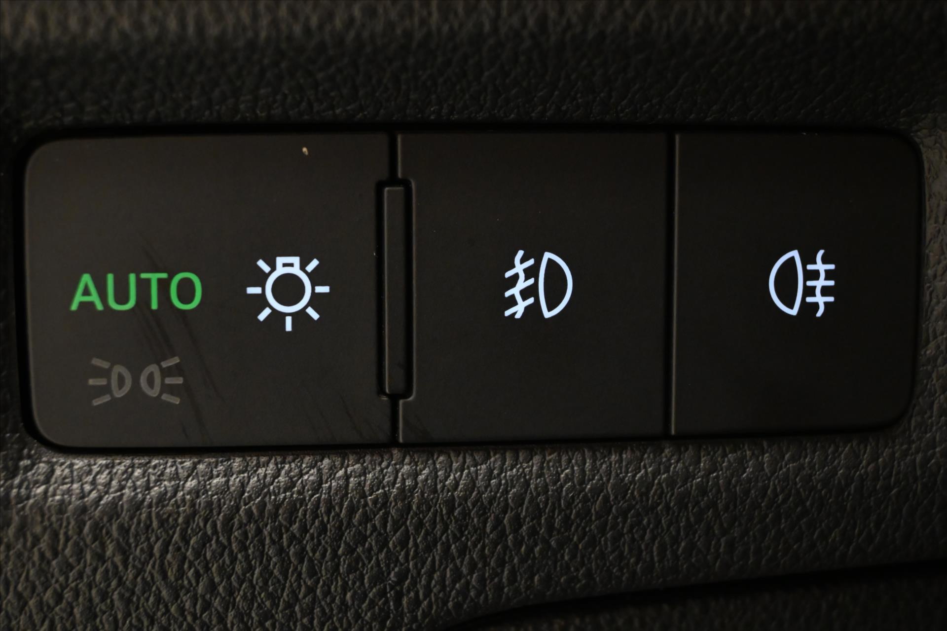 Hlavní fotografie vozu Škoda Octavia 2,0 TDI 110 kW DSG Style Záruka až 5 let (26)