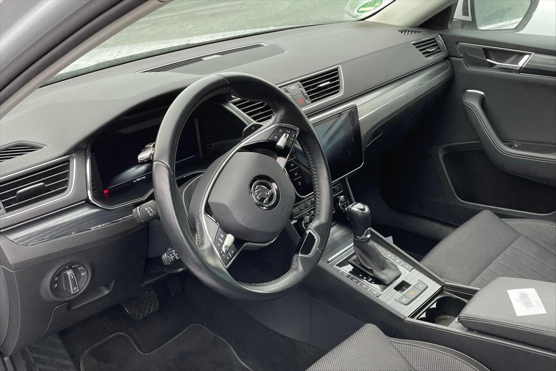 Main photo of the car Skoda Superb 1.4 TSI iV 160 kW STYLE WE ARE PREPARING THE CAR FOR SALE (4)