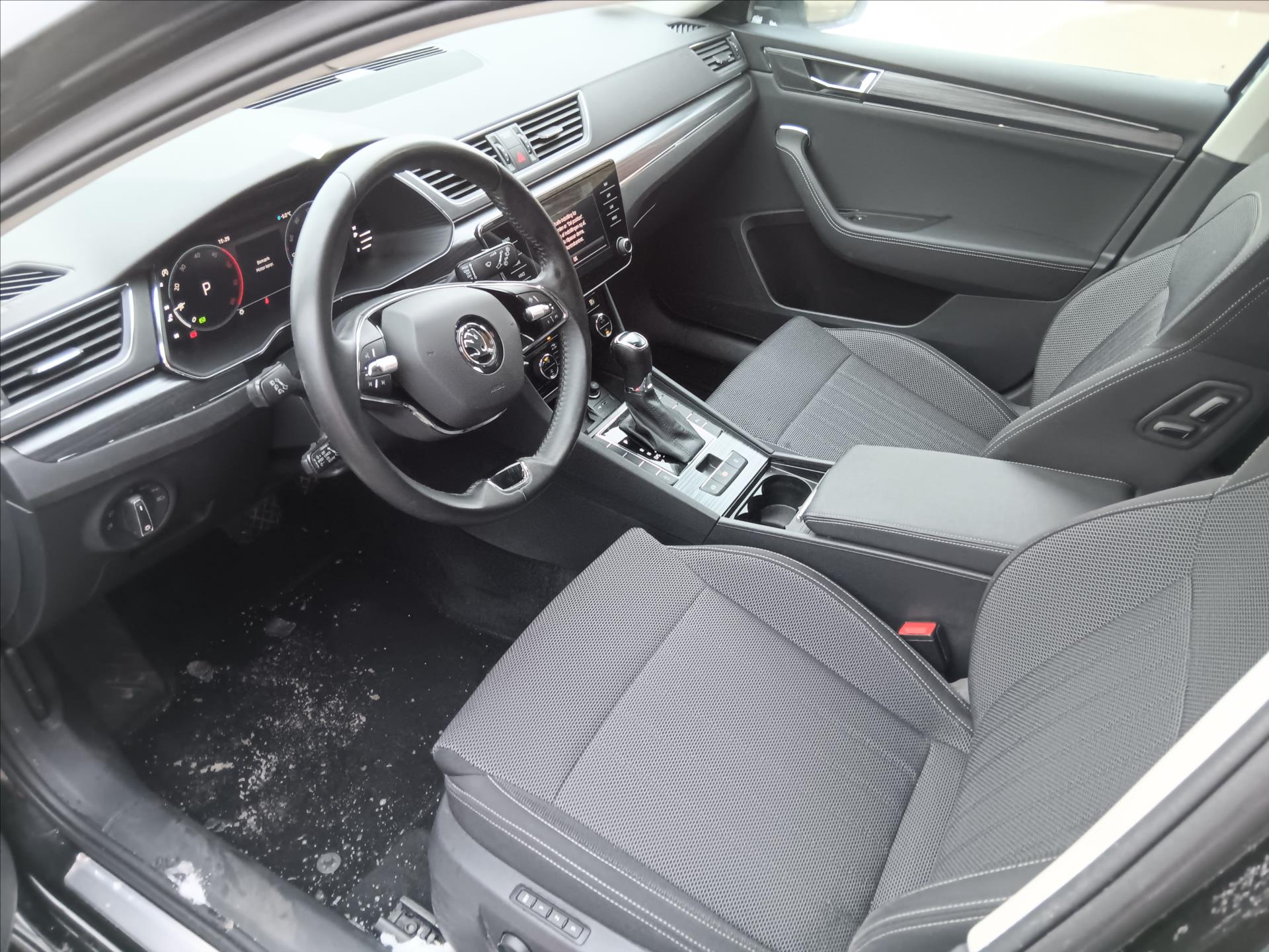 Hlavní fotografie vozu Škoda Superb 2,0 TDI 110 kW DSG Style Vůz připravujeme k prodeji (3)