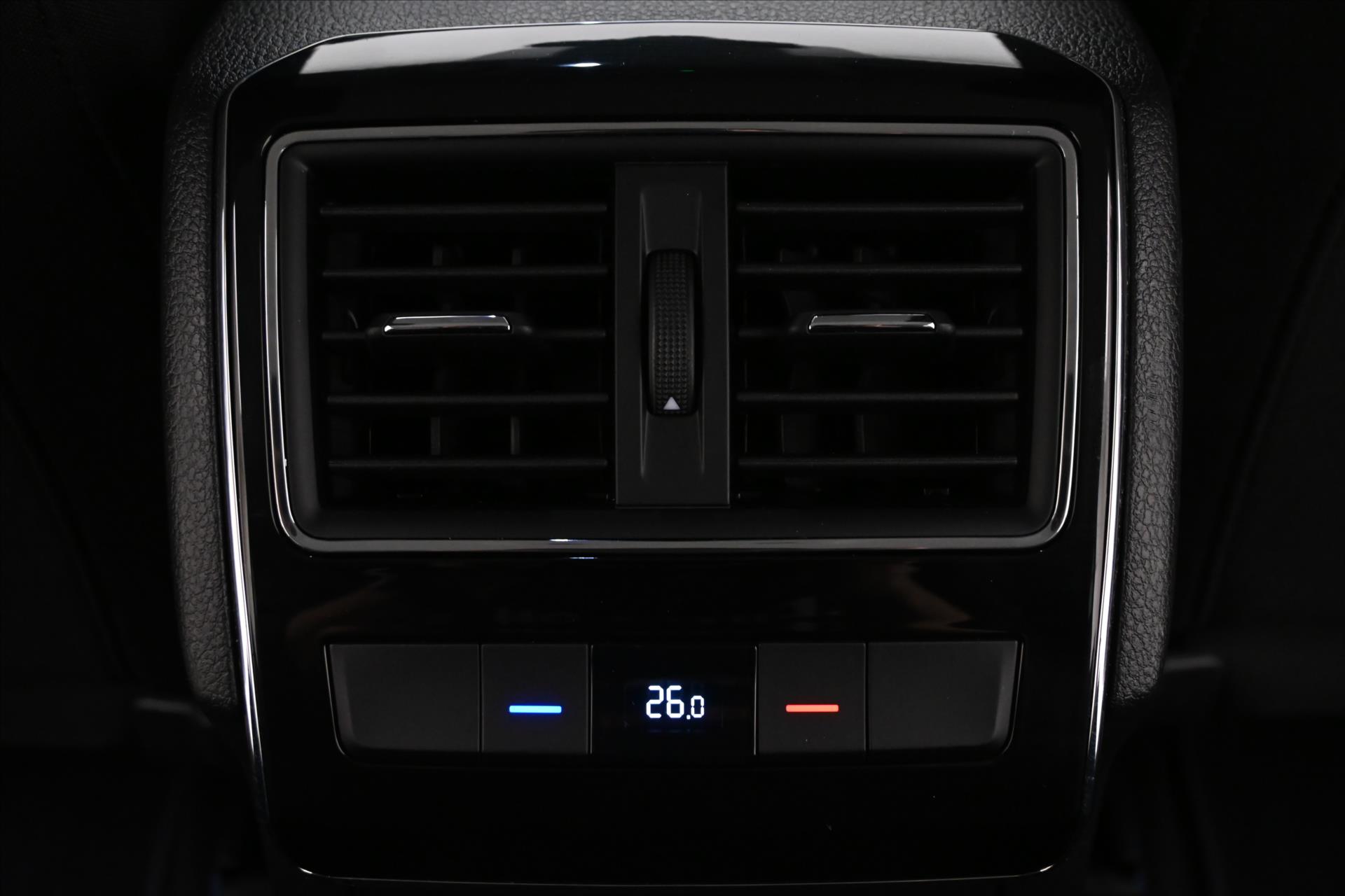 Hlavní fotografie vozu Škoda Superb 2,0 TDI 110 kW DSG Style Záruka až 5 let (21)