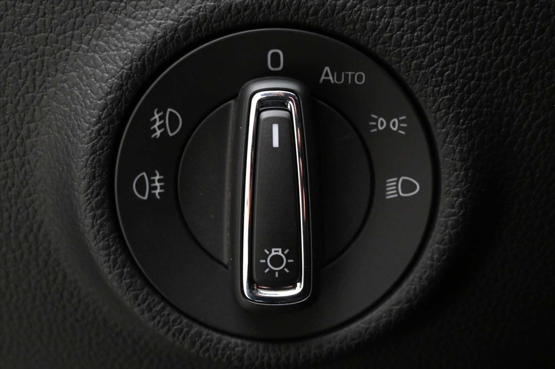 Hlavní fotografie vozu Škoda Superb 2,0 TDI 110 kW DSG Style Záruka až 5 let (26)