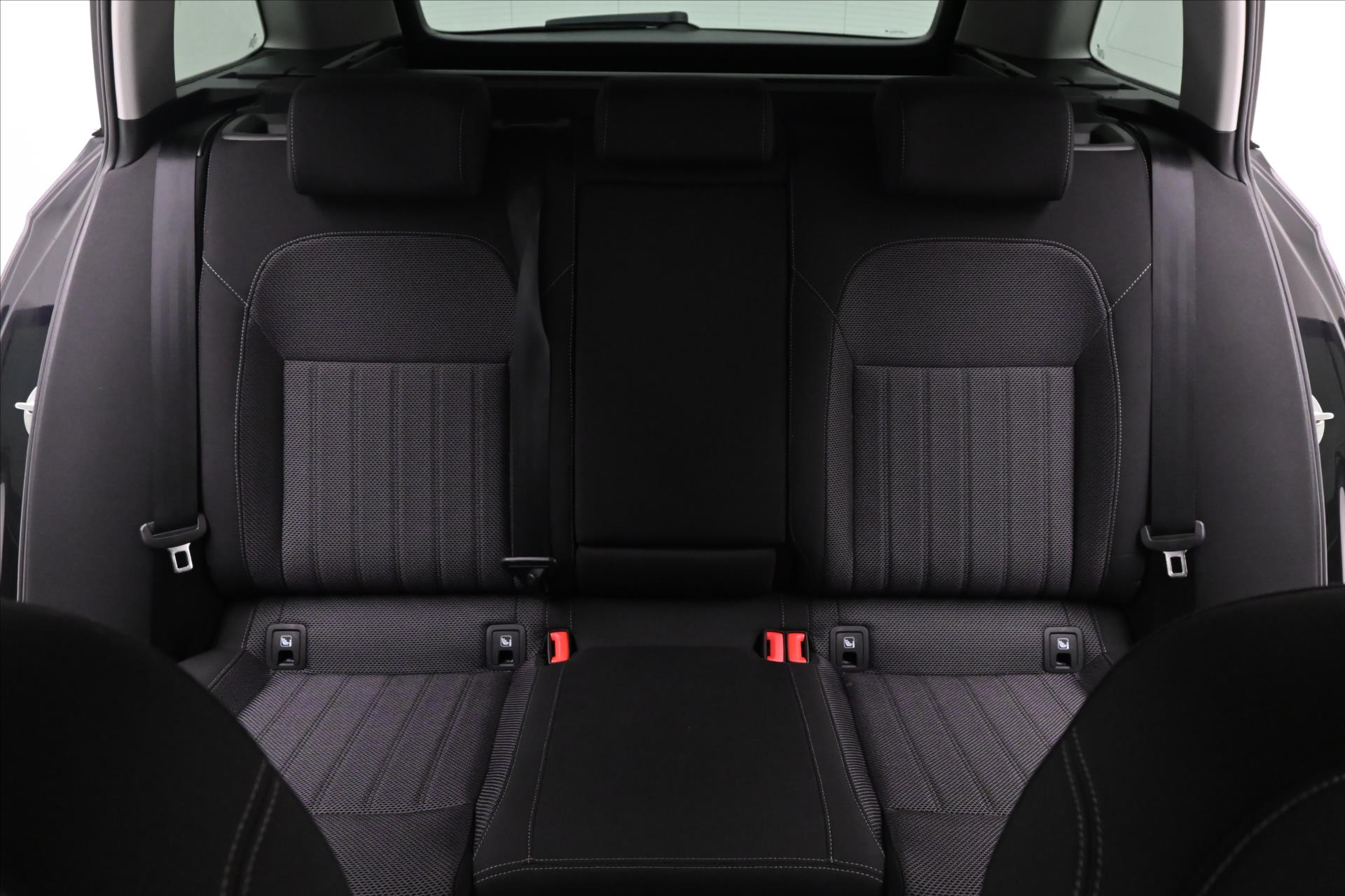 Hlavní fotografie vozu Škoda Superb 2,0 TDI 110 kW DSG Style Záruka až 5 let (27)