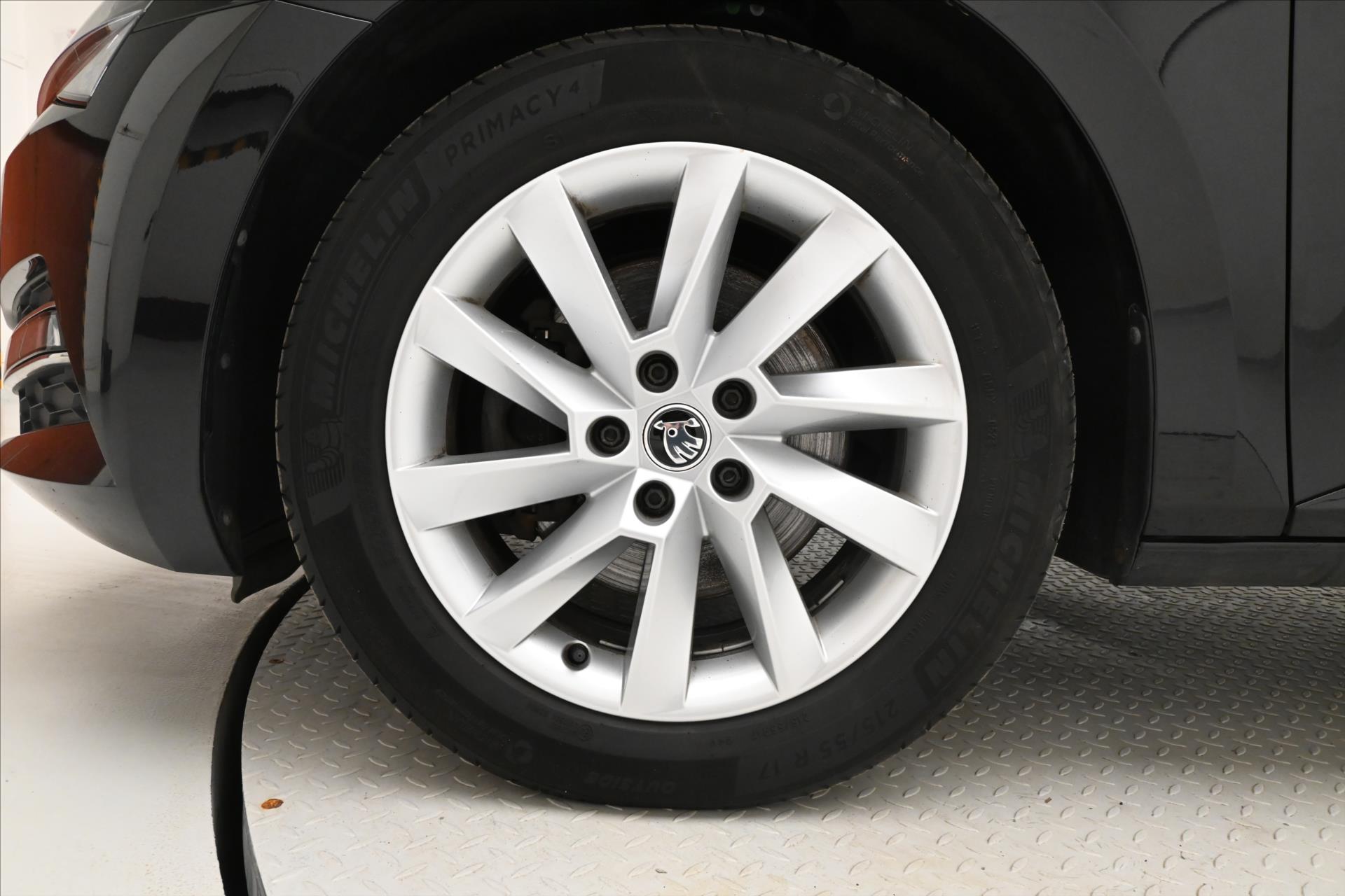 Hlavní fotografie vozu Škoda Superb 2,0 TDI 110 kW DSG Style Záruka až 5 let (31)