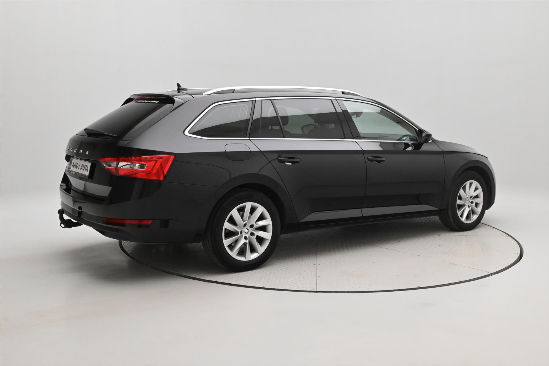 Hlavní fotografie vozu Škoda Superb 2,0 TDI 110 kW DSG Style Záruka až 5 let (5)