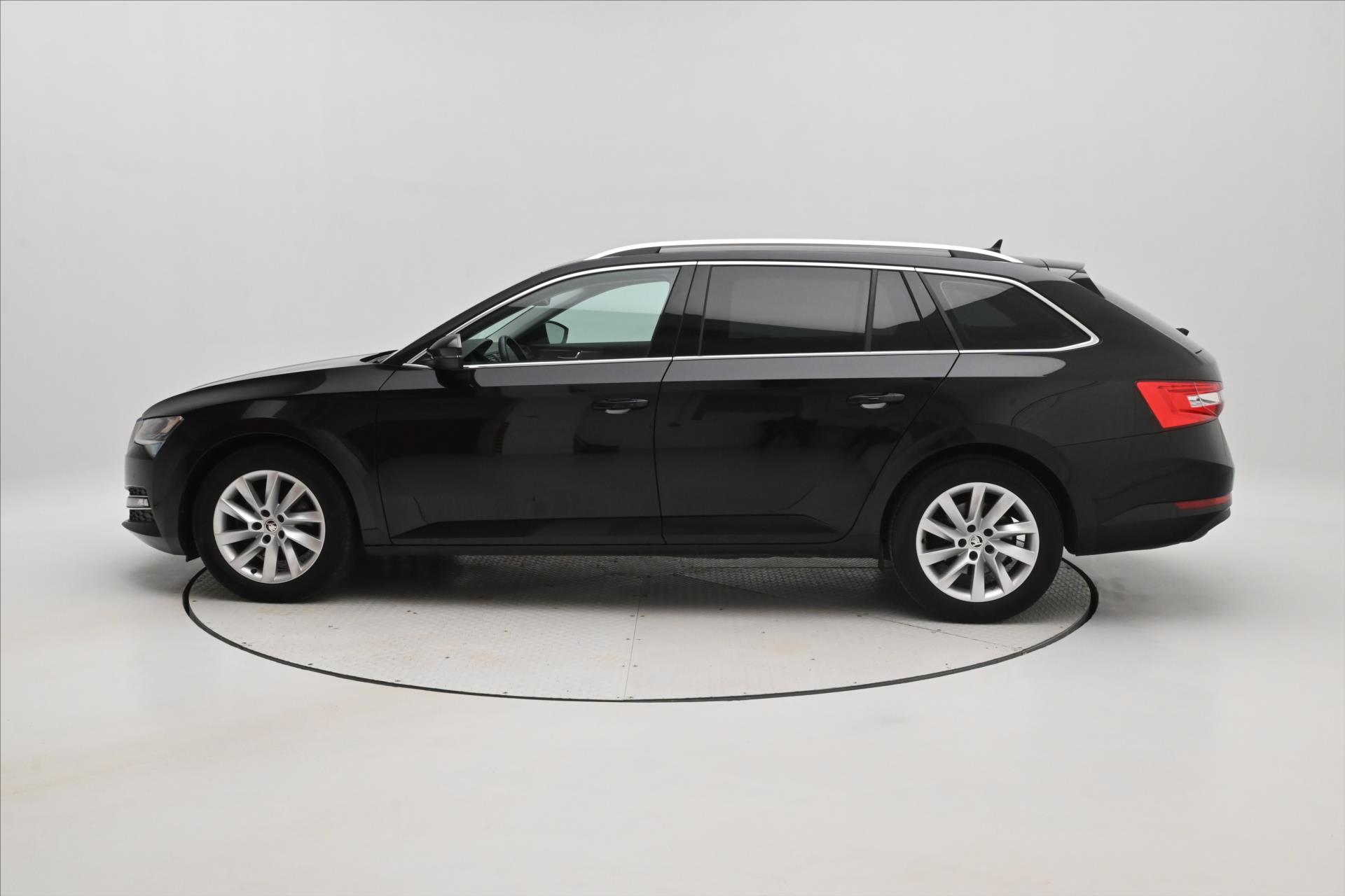 Hlavní fotografie vozu Škoda Superb 2,0 TDI 110 kW DSG Style Záruka až 5 let (8)