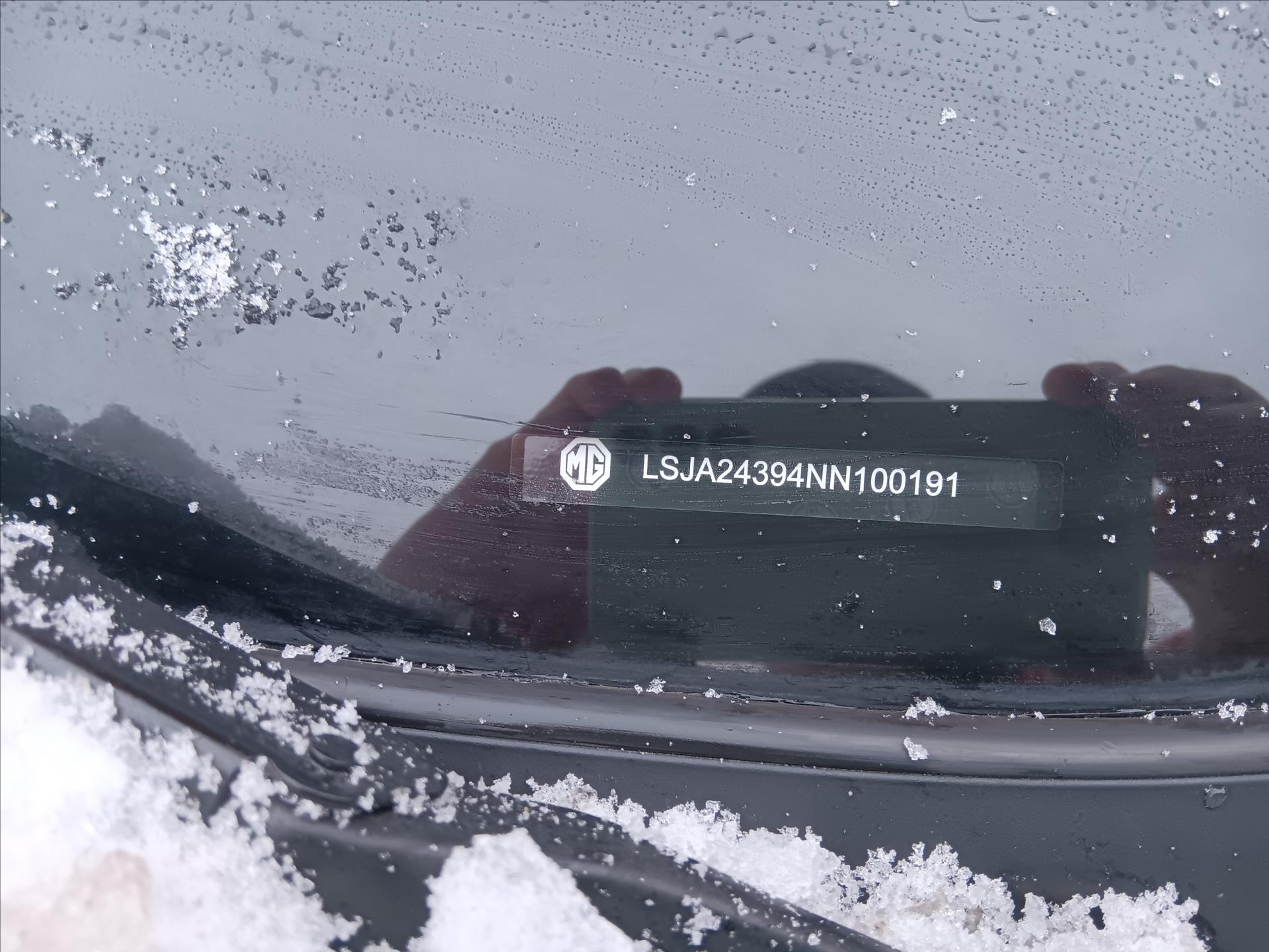 Hlavní fotografie vozu MG eHS 1,5 TGI PHEV 119 kW AT Vůz připravujeme k prodeji (2)