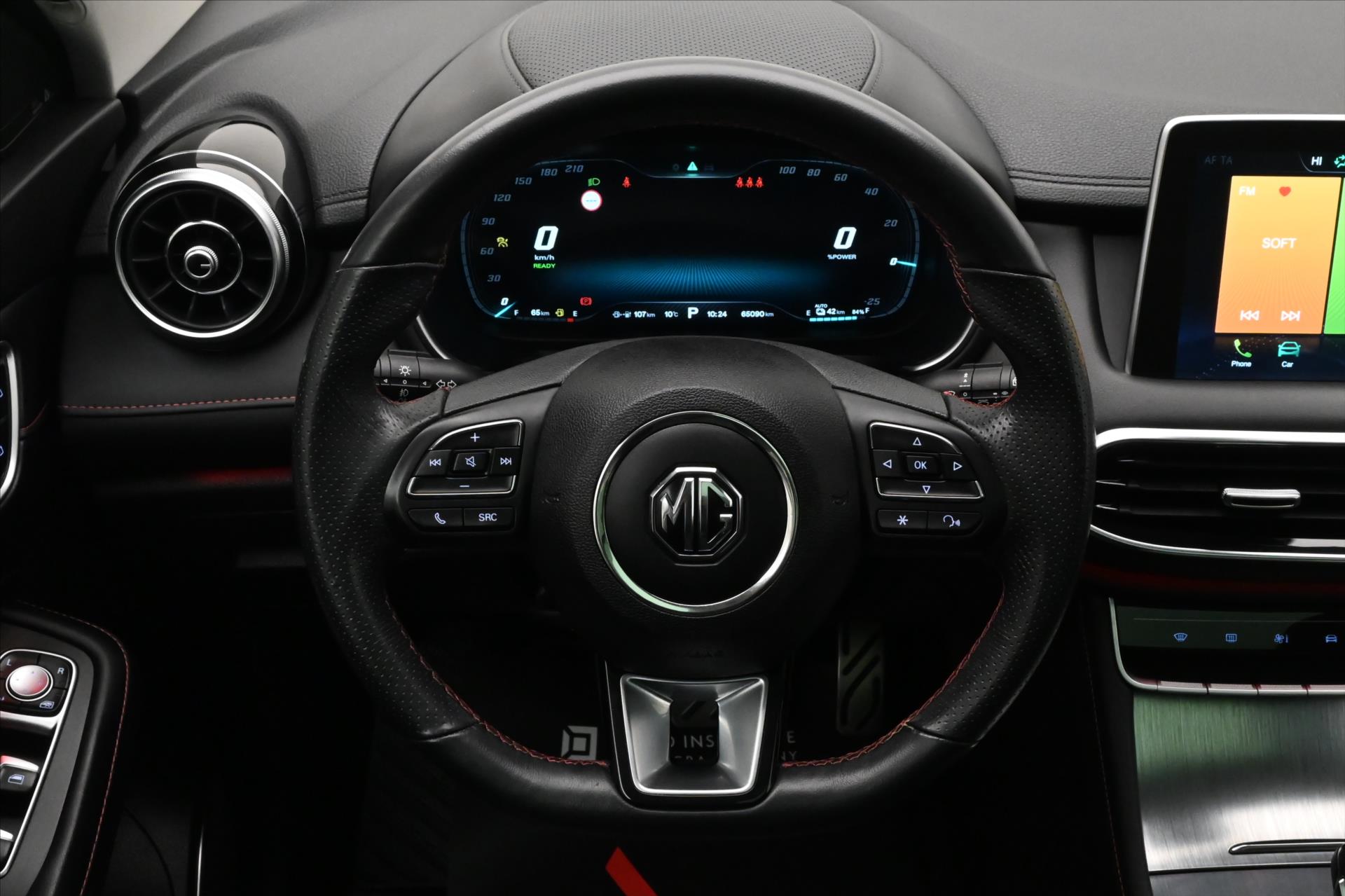 Hlavní fotografie vozu MG eHS 1,5 TGI PHEV 119 kW AT Záruka až 5 let (18)