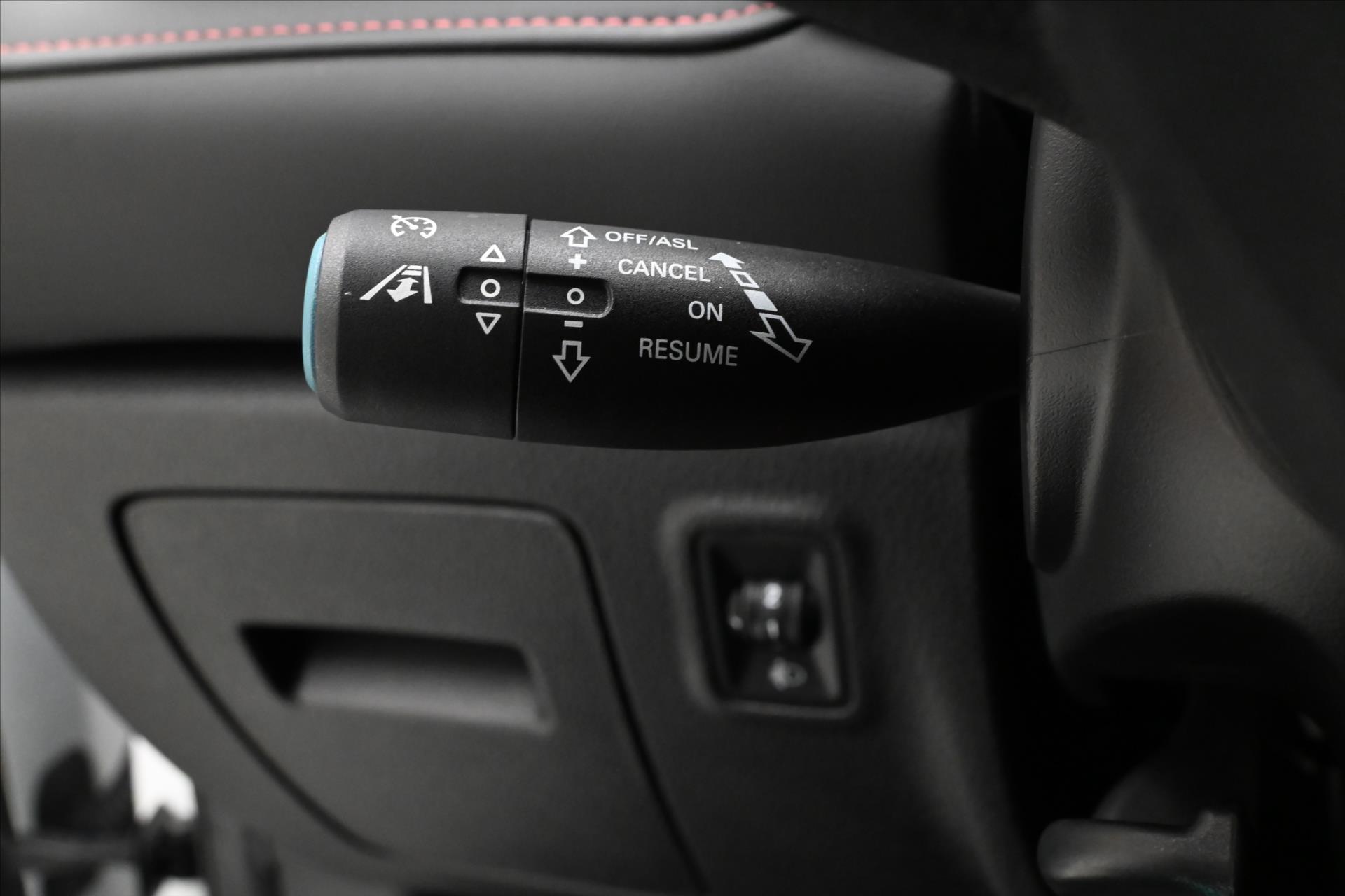 Hlavní fotografie vozu MG eHS 1,5 TGI PHEV 119 kW AT Záruka až 5 let (24)