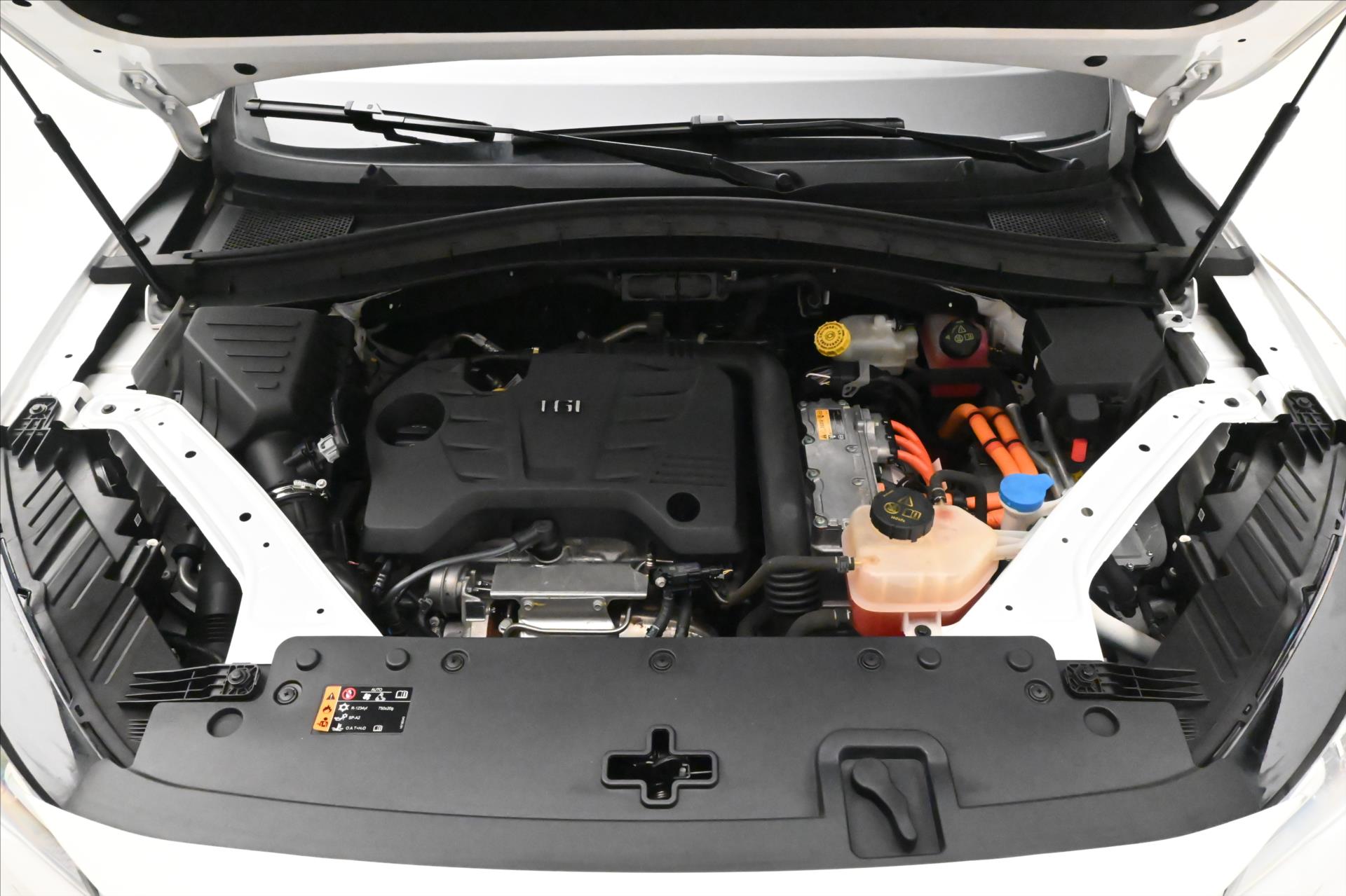 Hlavní fotografie vozu MG eHS 1,5 TGI PHEV 119 kW AT Záruka až 5 let (9)