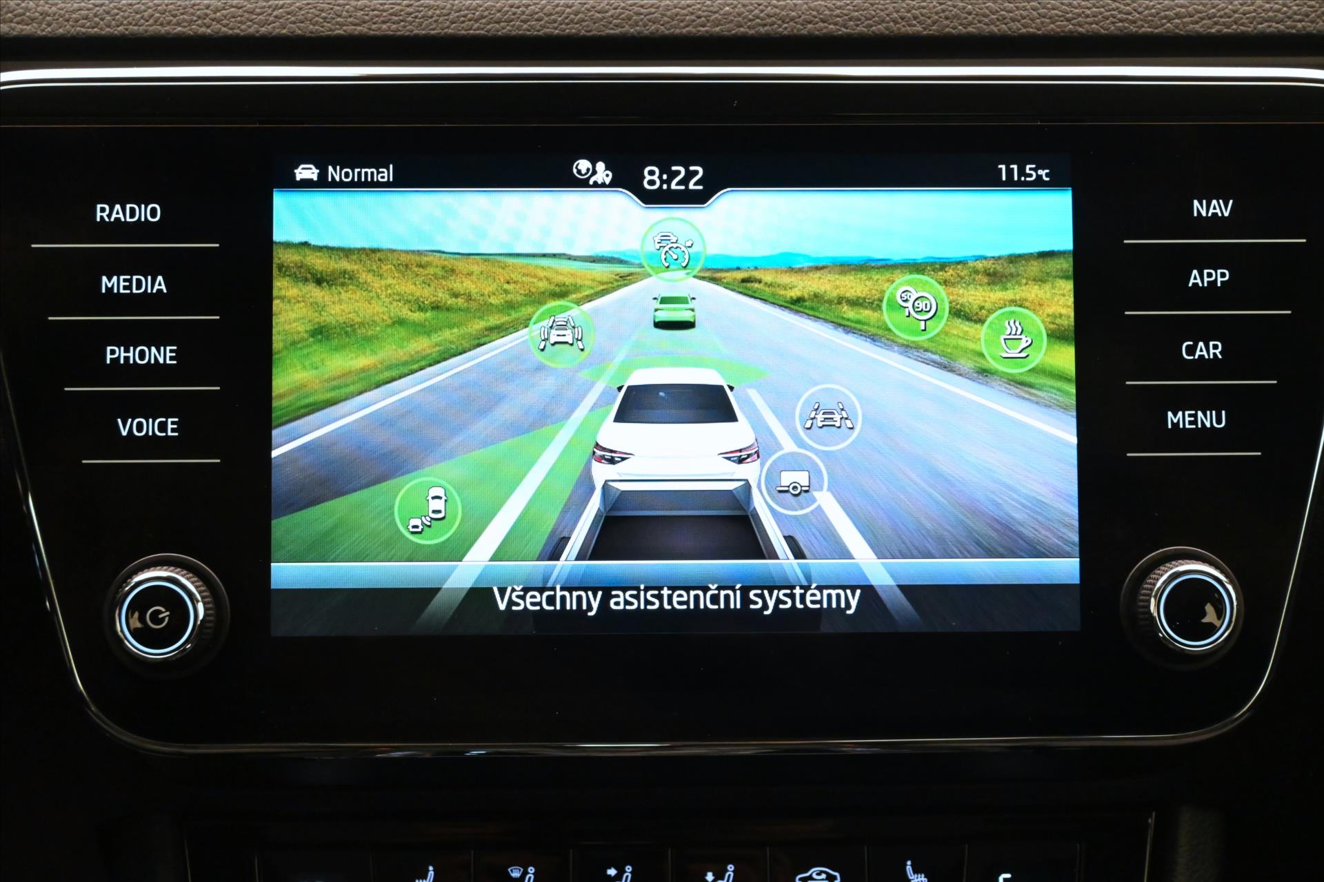 Hlavní fotografie vozu Škoda Superb 1,4 TSI iV 160 kW Style Záruka až 5 let (20)