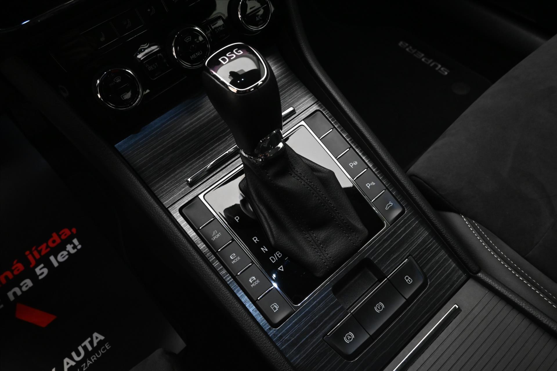 Hlavní fotografie vozu Škoda Superb 1,4 TSI iV 160 kW Style Záruka až 5 let (23)