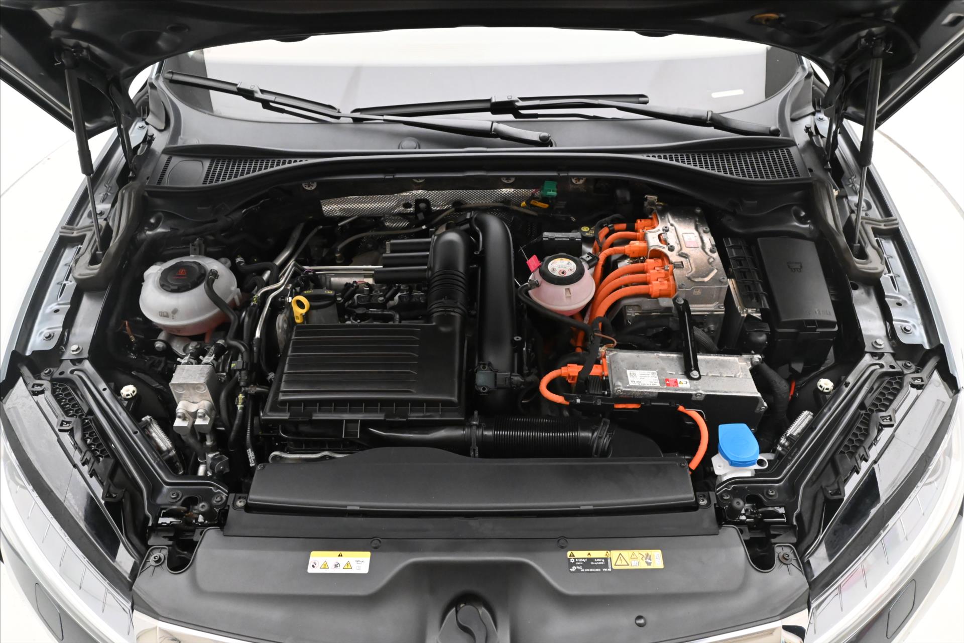 Hlavní fotografie vozu Škoda Superb 1,4 TSI iV 160 kW Style Záruka až 5 let (9)